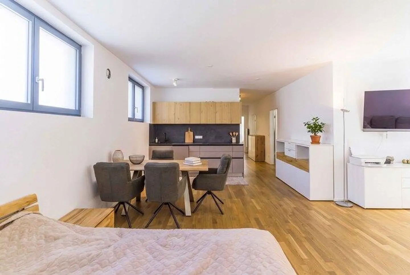 MODERN AND CENTRAL IN ALLSCHWIL - APARTMENT WITH GARDEN SEATING - Photo 3 of 8