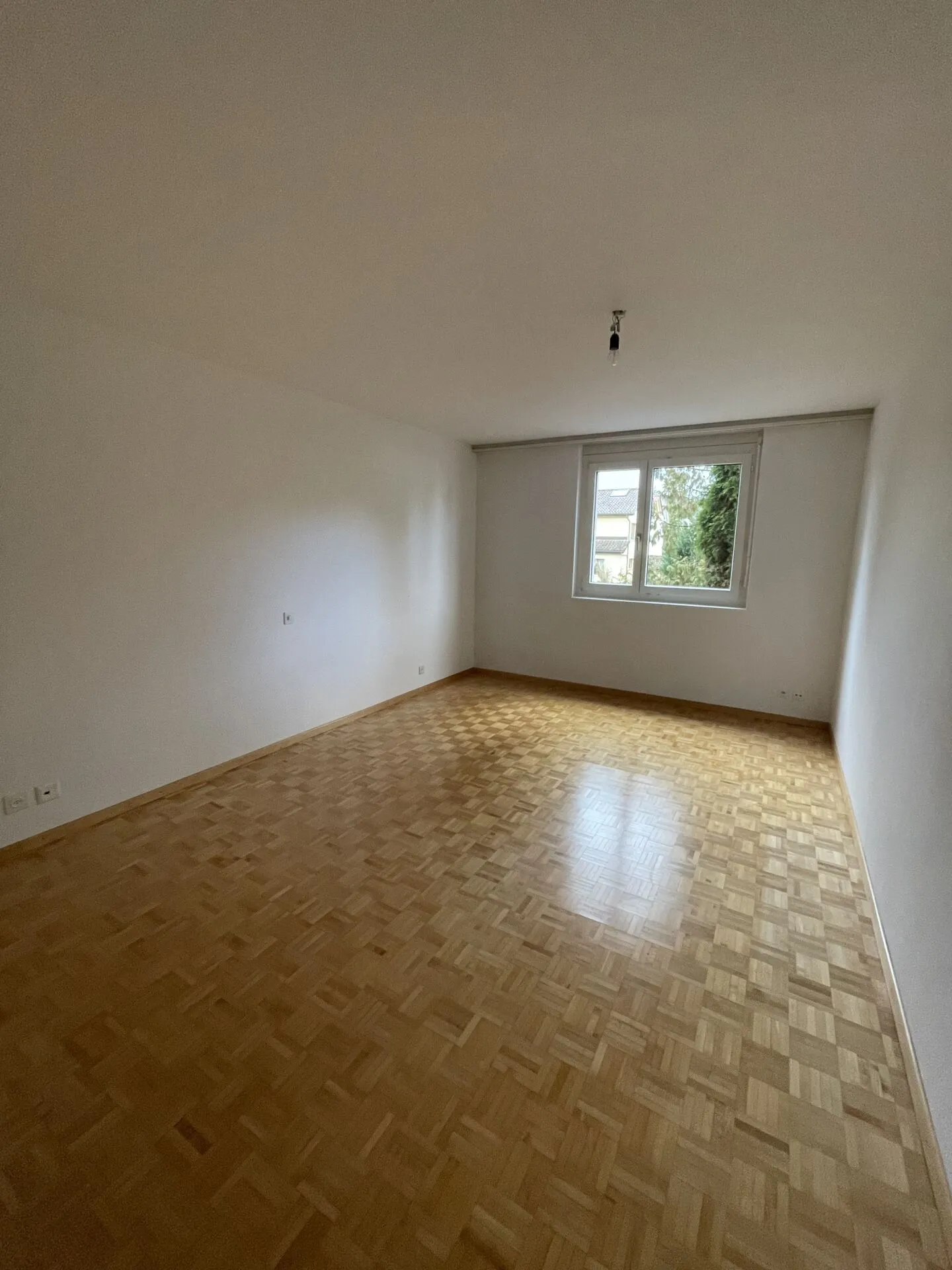 Appartement attrayant de 3,5 pièces avec balcon dans un quartier résidentiel calme - Photo 6 sur 10