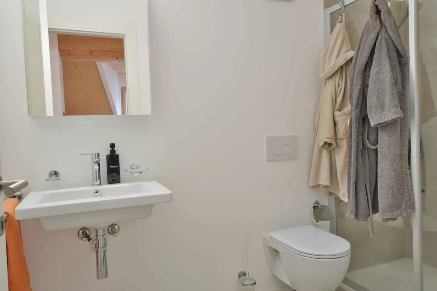 Prestigious 3.5 Room Penthouse - Photo 10 of 12