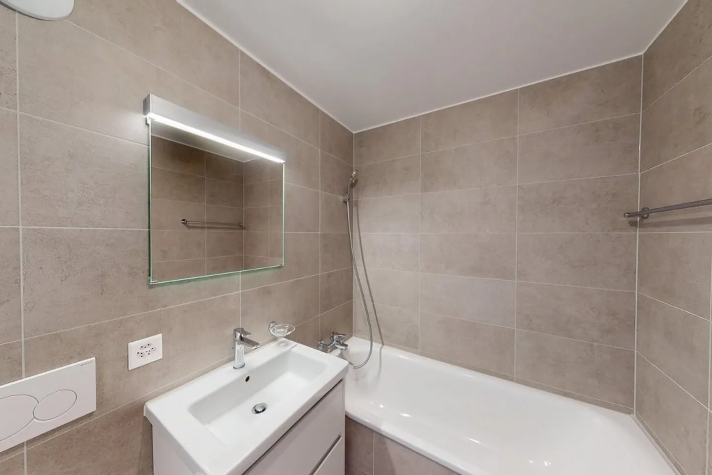 Zu ergreifen! Wunderschöne Wohnung im Herzen von Bussigny! - Foto 8 von 11