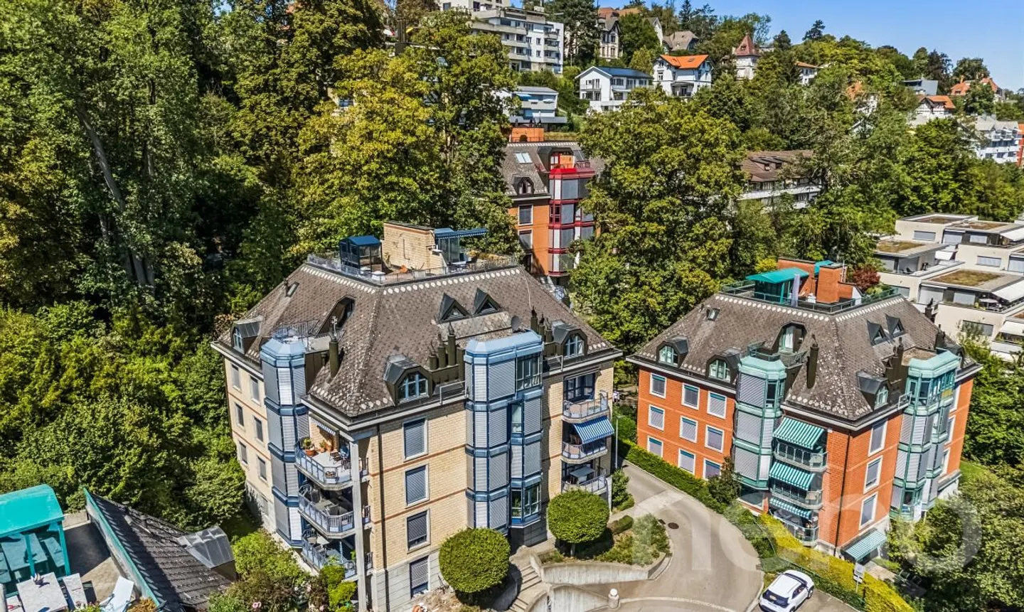 Elegante Maisonette mit Panoramablick - Foto 2 von 11