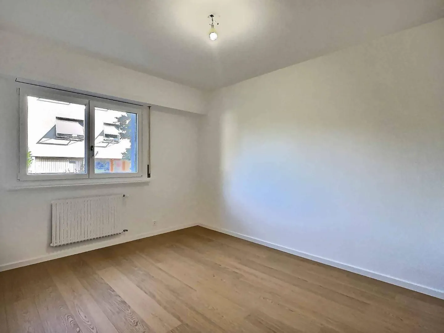 Appartement spacieux, entièrement rénové avec jardin privé à Prilly - Photo 5 sur 11