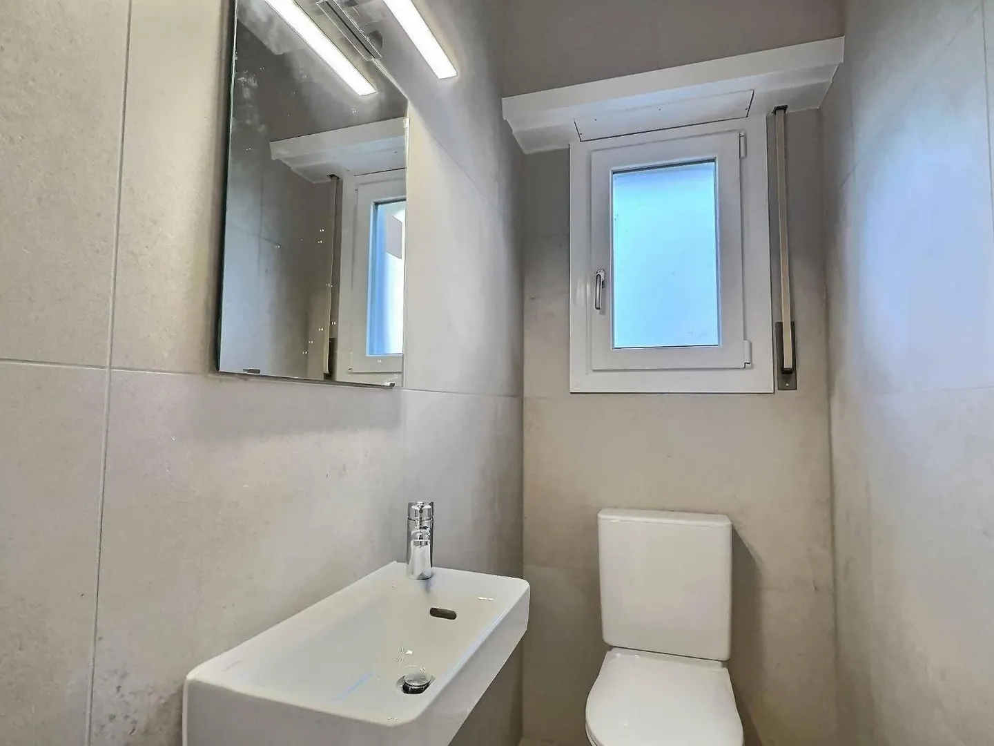 Appartement spacieux, entièrement rénové avec jardin privé à Prilly - Photo 8 sur 11