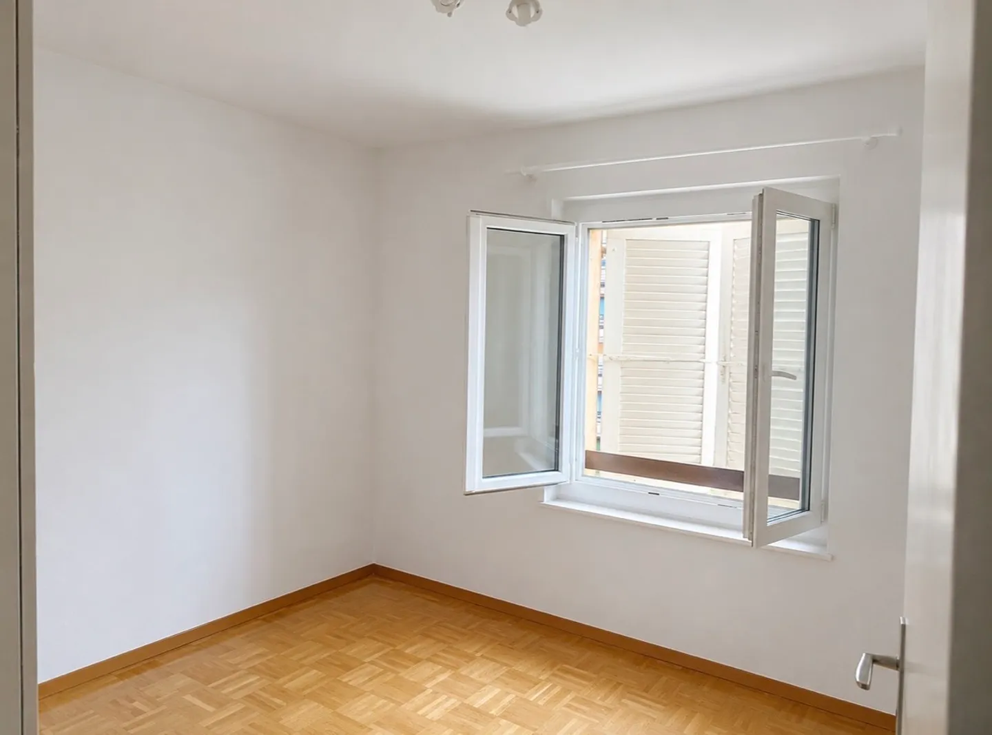 A louer magnifique appartement  de 4.5 pièces au 3ème étage - Photo 7 of 8