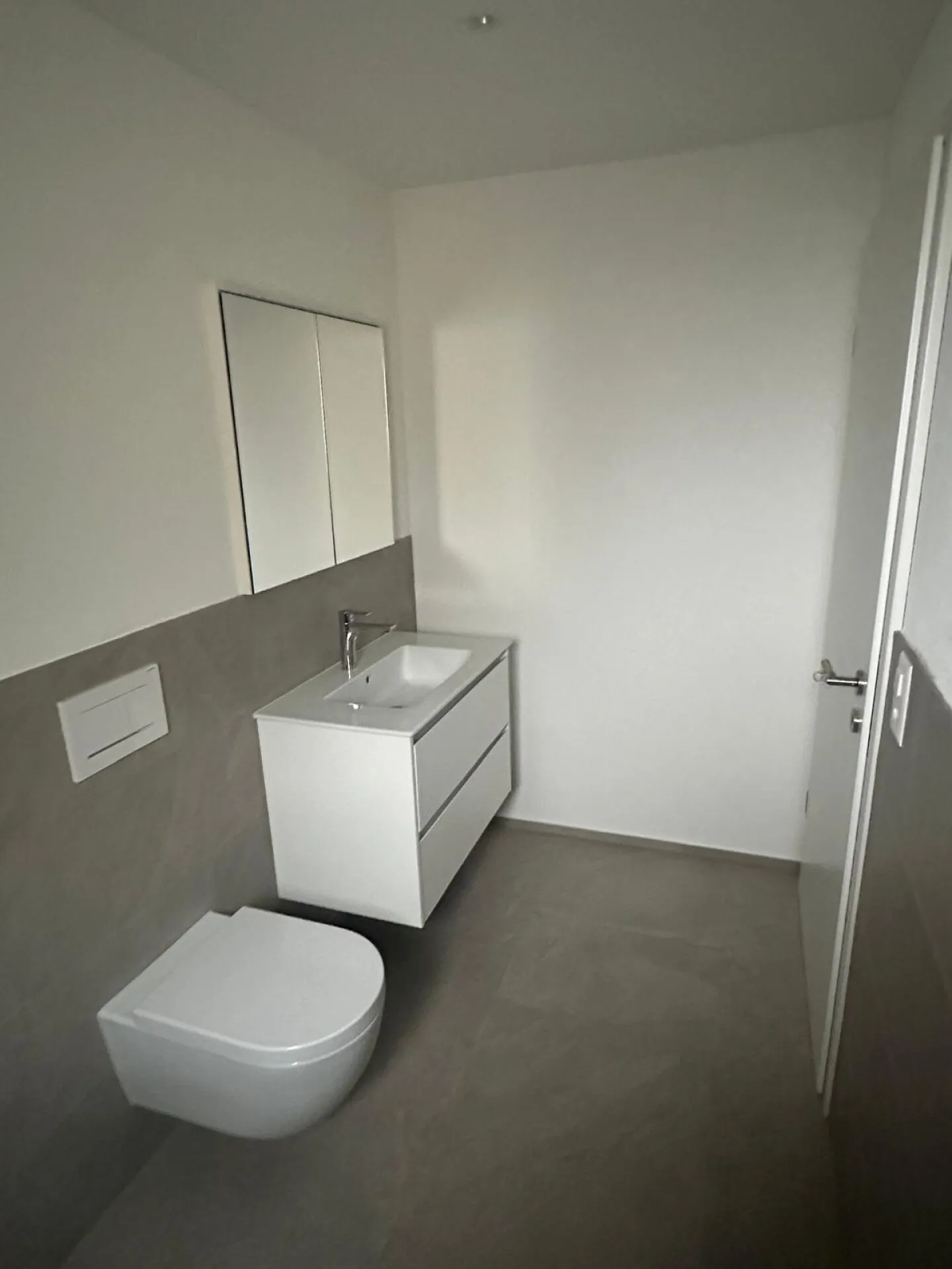 Appartamento 2.5 locali al 1° piano con grande balcone - Foto 3 di 7