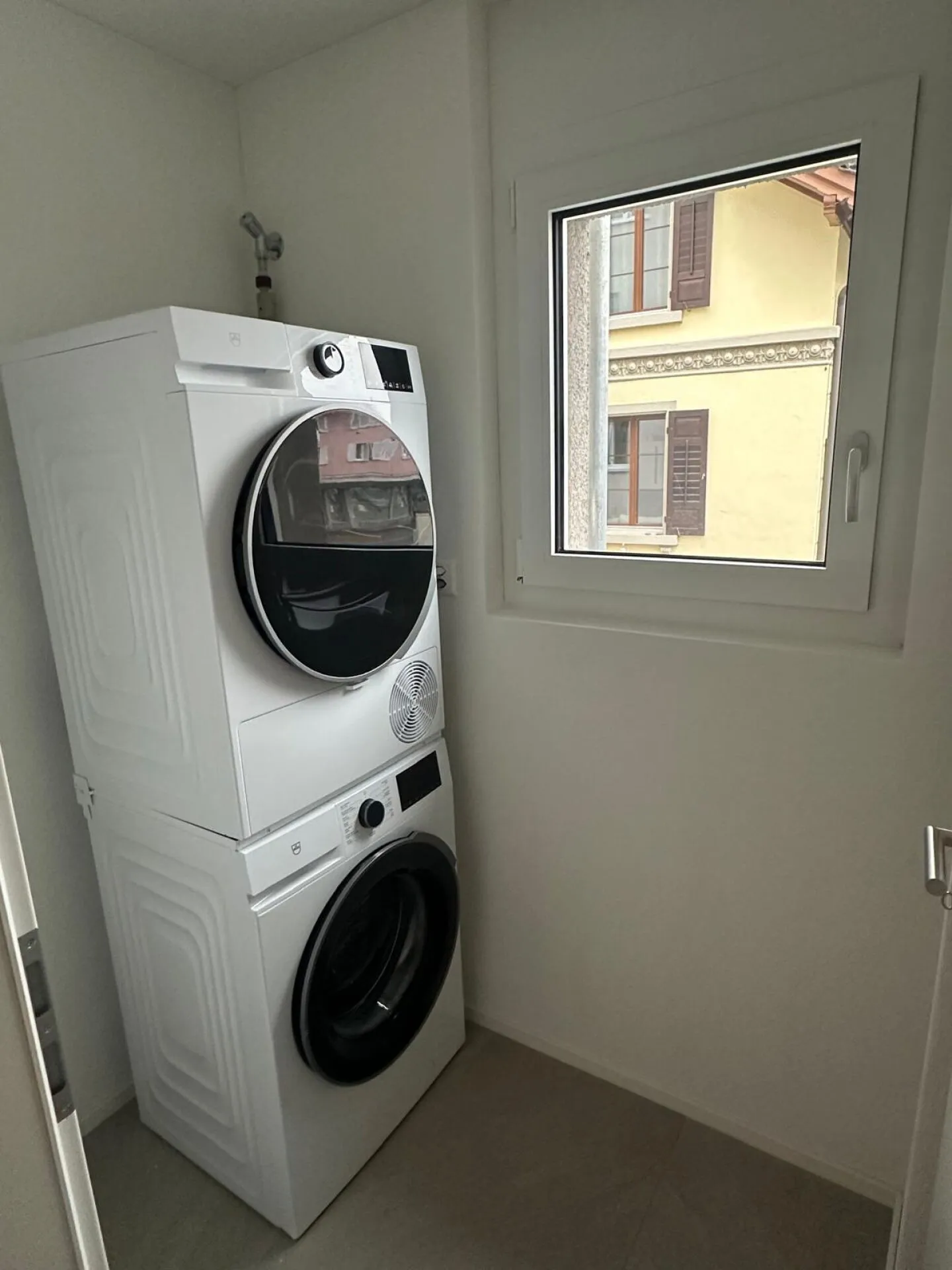 Appartamento 2.5 locali al 1° piano con grande balcone - Foto 4 di 7