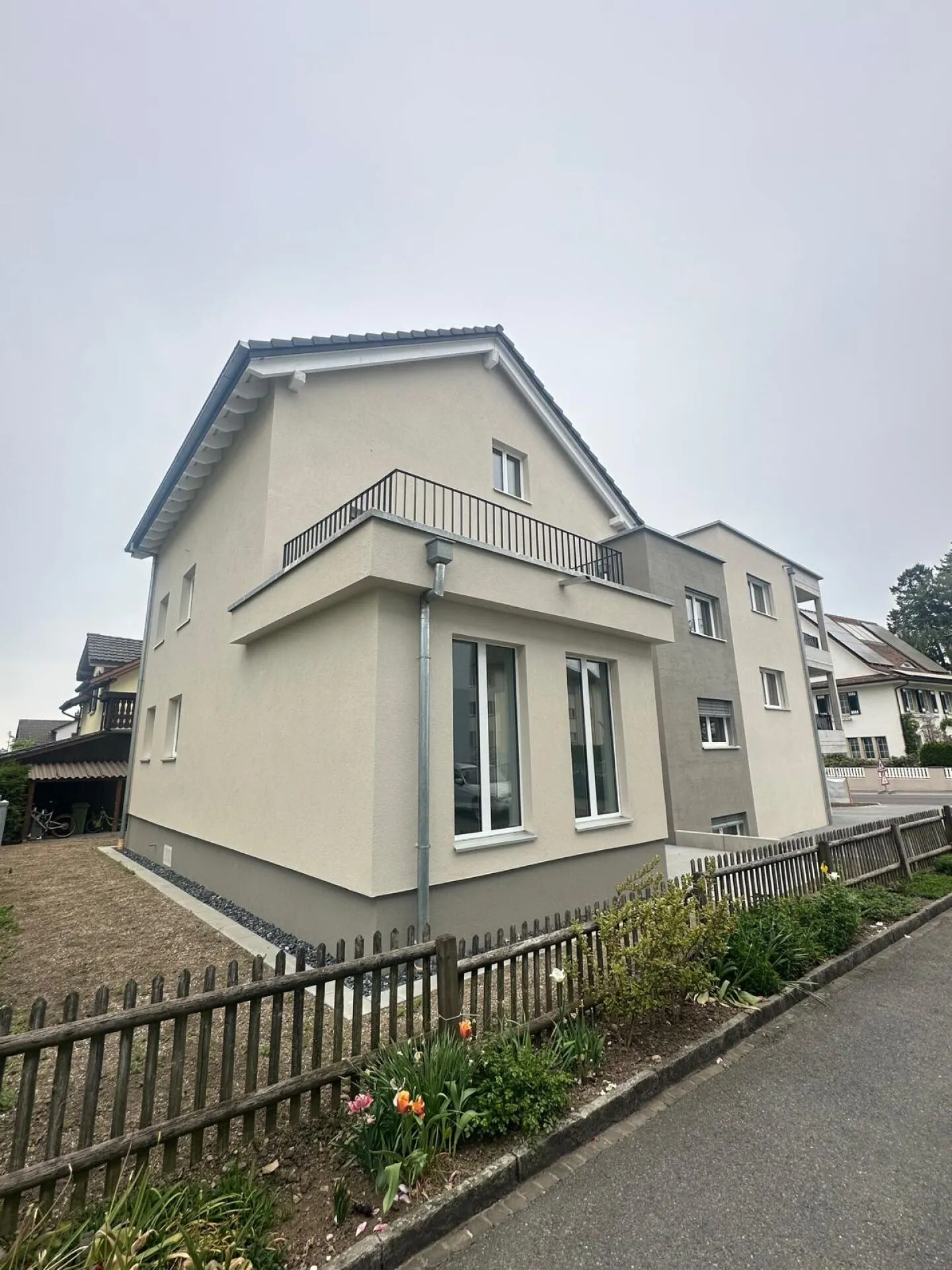 Appartamento 2.5 locali al 1° piano con grande balcone - Foto 6 di 7