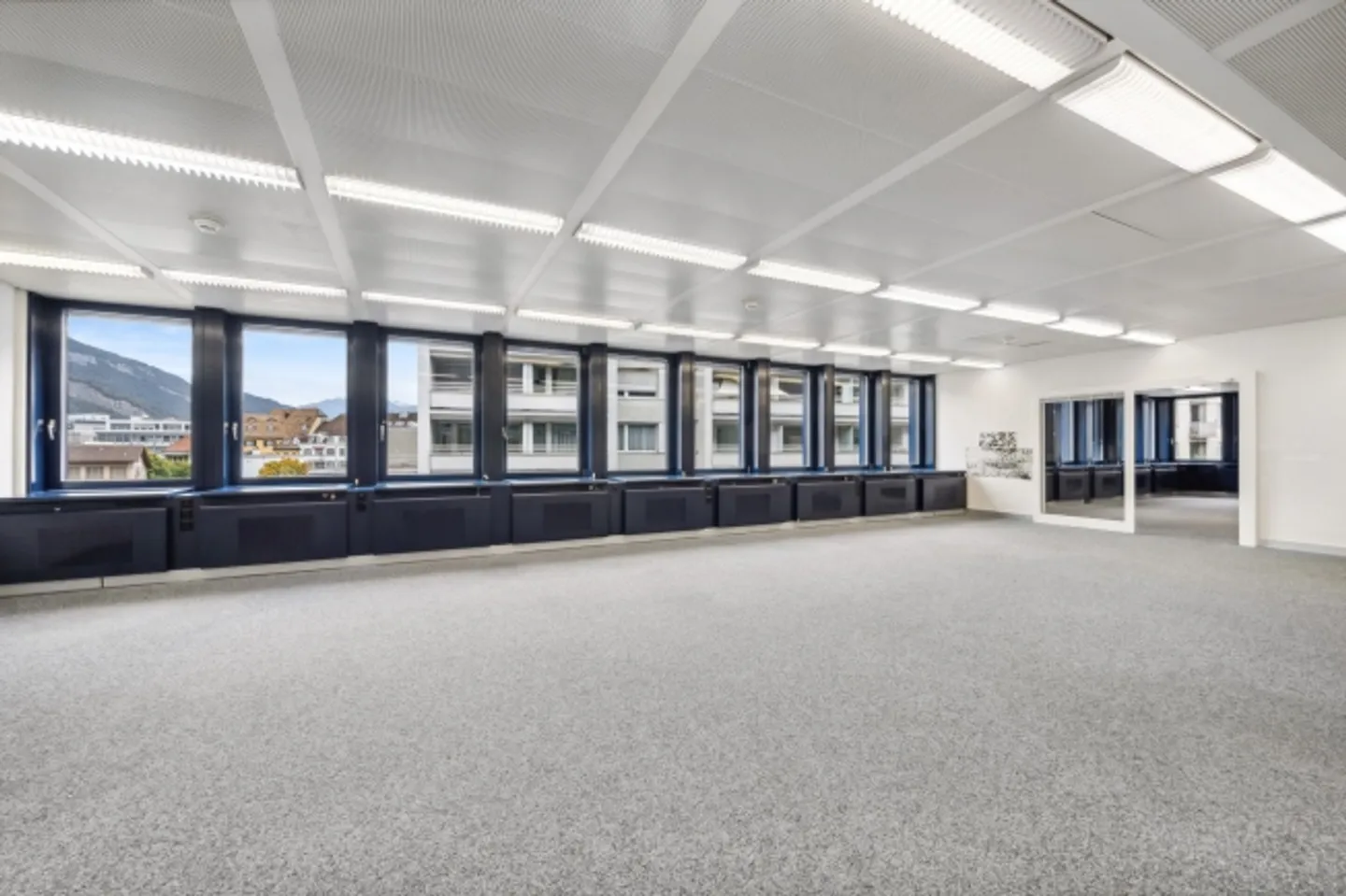 Office space for rent - Photo 5 of 10