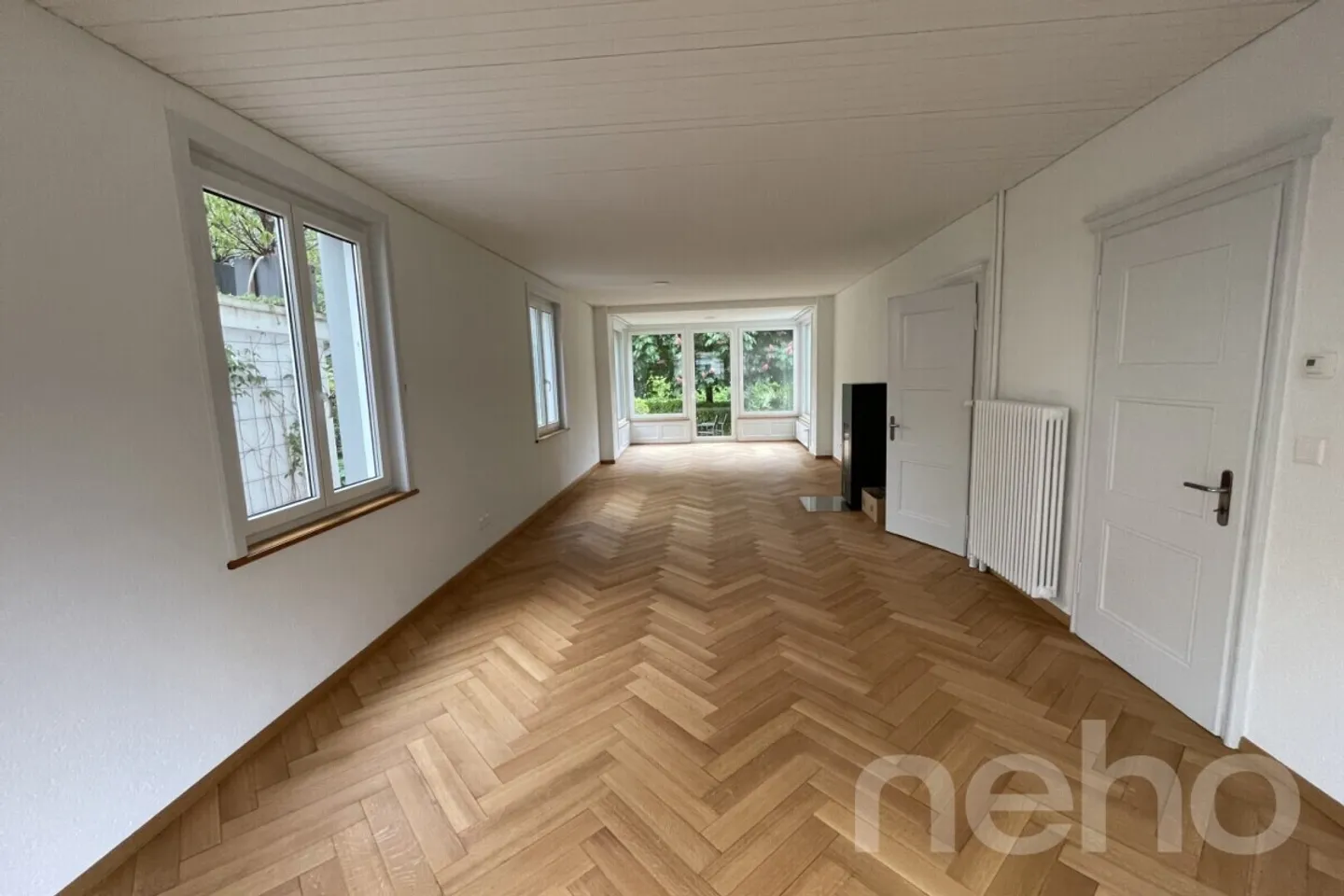Charming 4.5-room maisonette apartment with private garden - Photo 3 of 11