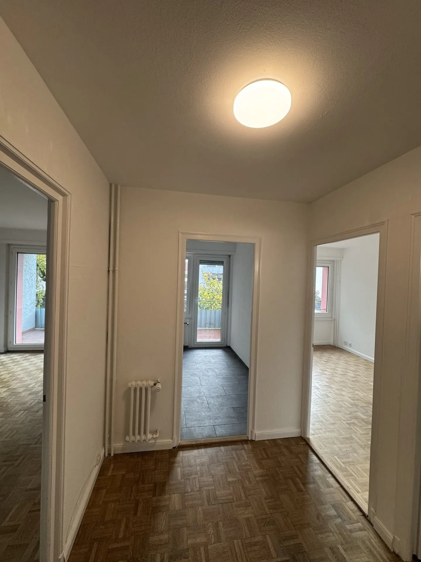 Apartment for rent - Photo 7 of 8