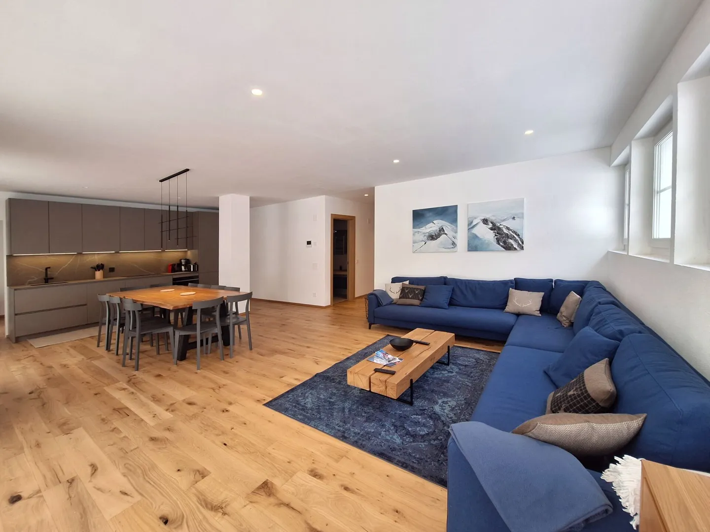 Silberdistel in der sonnigen Wildi Grossus Moos. Gartenwohnung. - Foto 2 von 15