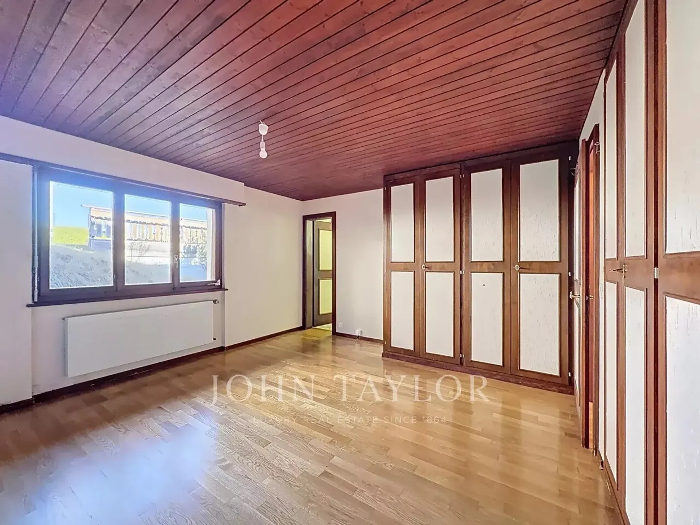 Chalet avec vue et grand potentiel ? Crans-Montana - Photo 5 sur 13