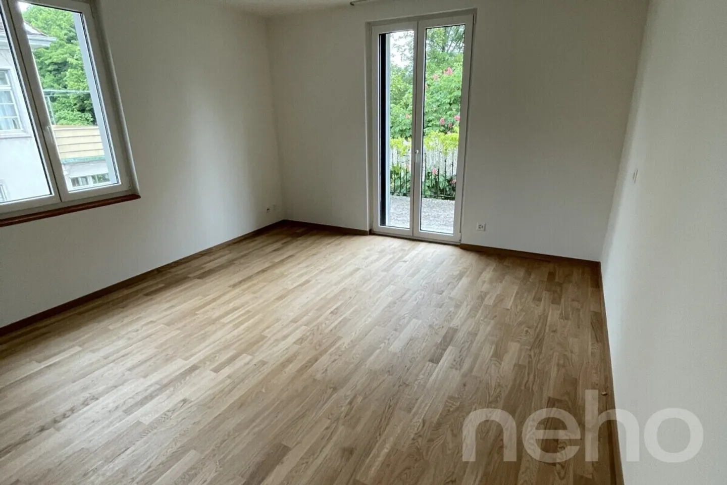 Charming 4.5-room maisonette apartment with private garden - Photo 4 of 11