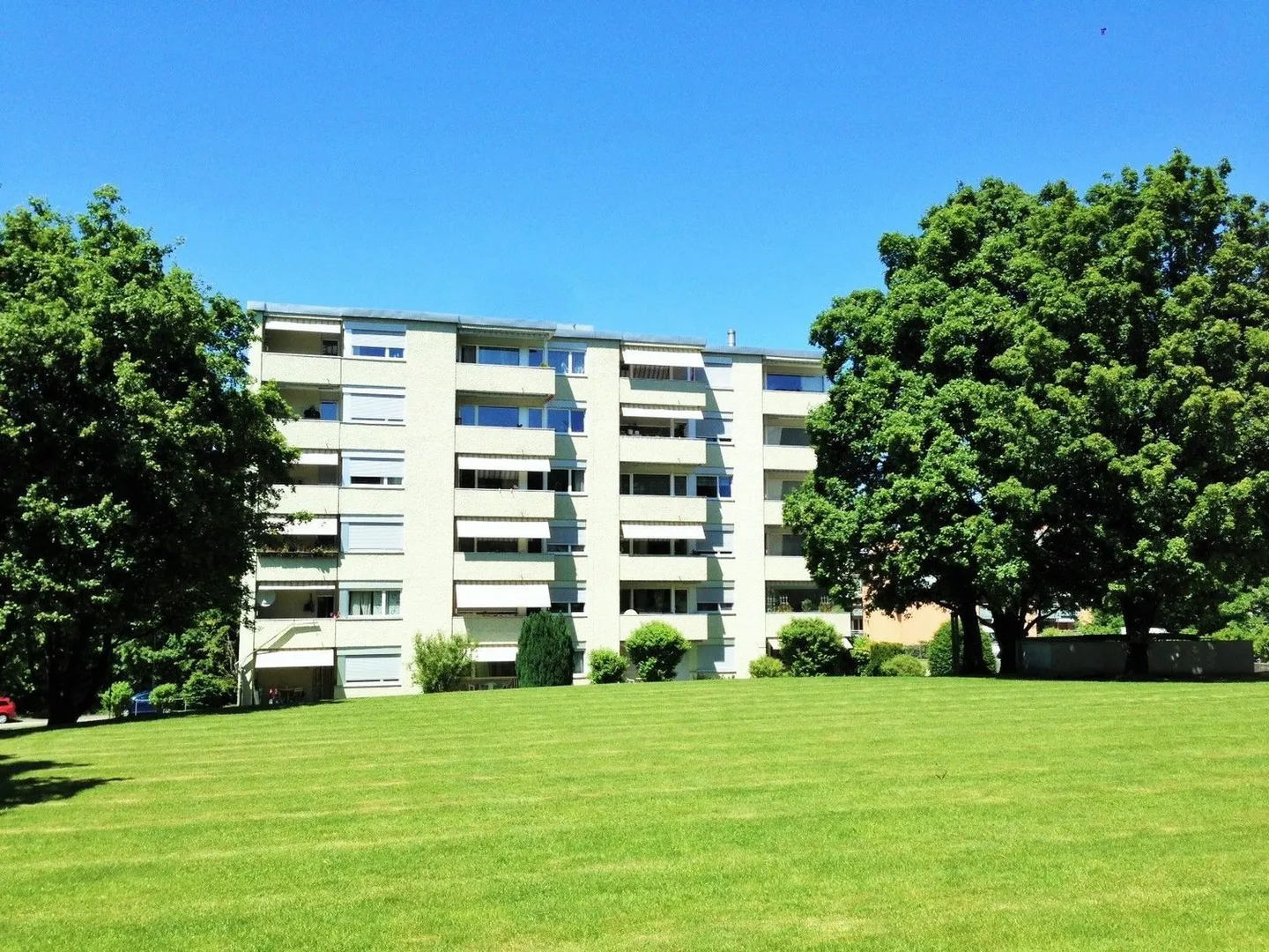 Helle 3.5 Zimmerwohnung im EG - Foto 4 von 9
