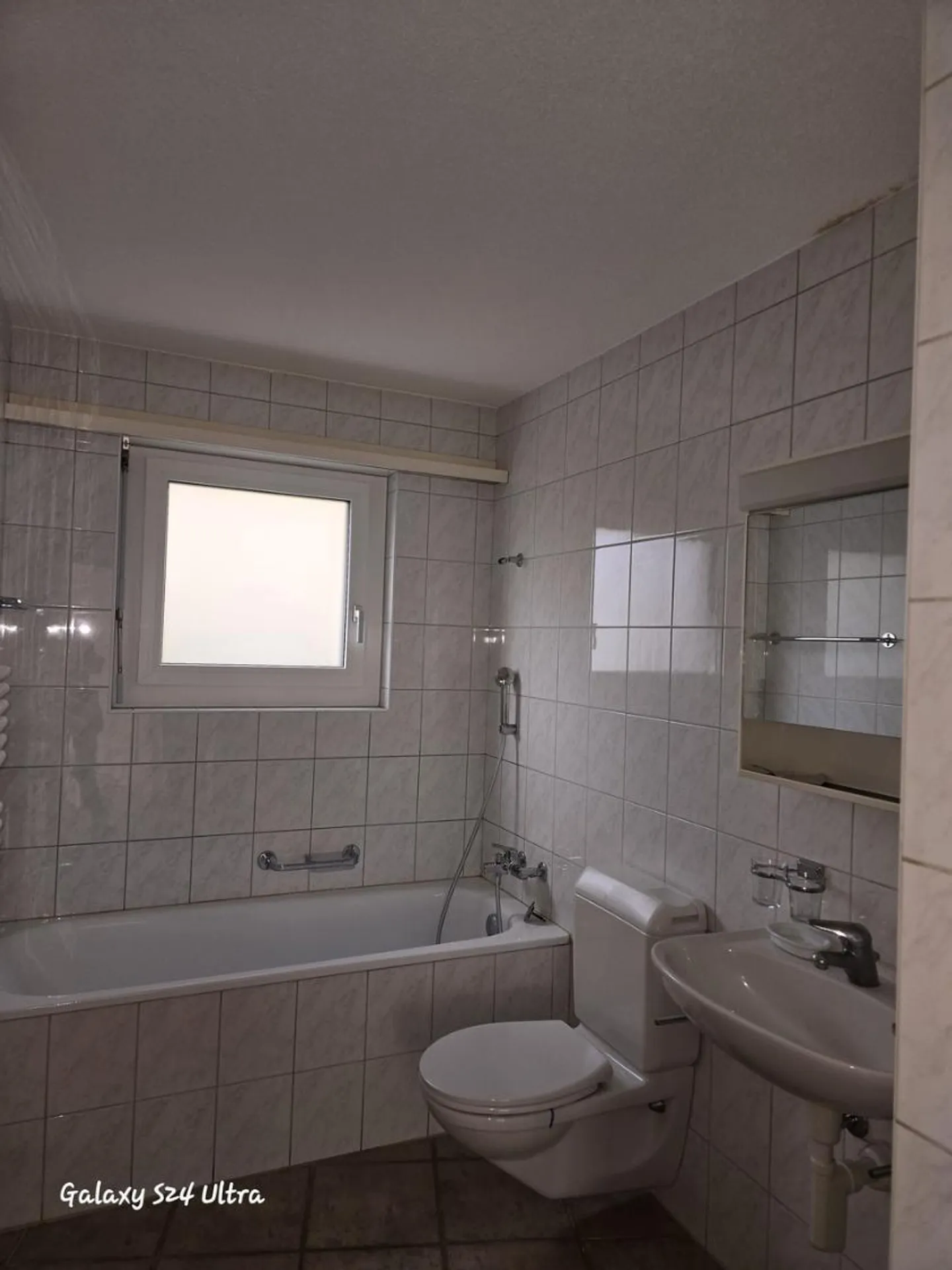 Erdgeschosswohnung mit Balkon - Foto 6 von 13