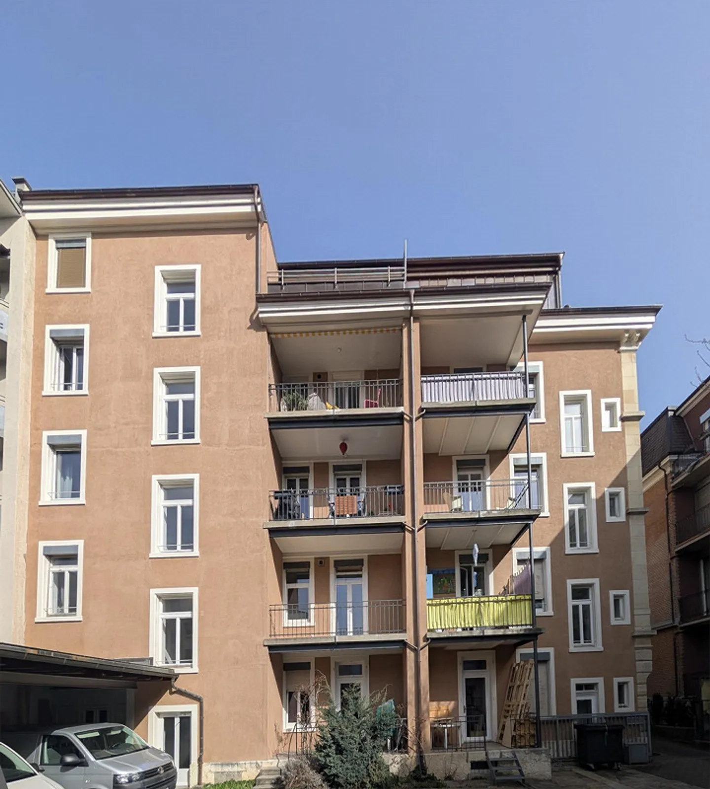 Charming 3-room penthouse in Basel with a view of Bruderholz - Photo 13 of 14