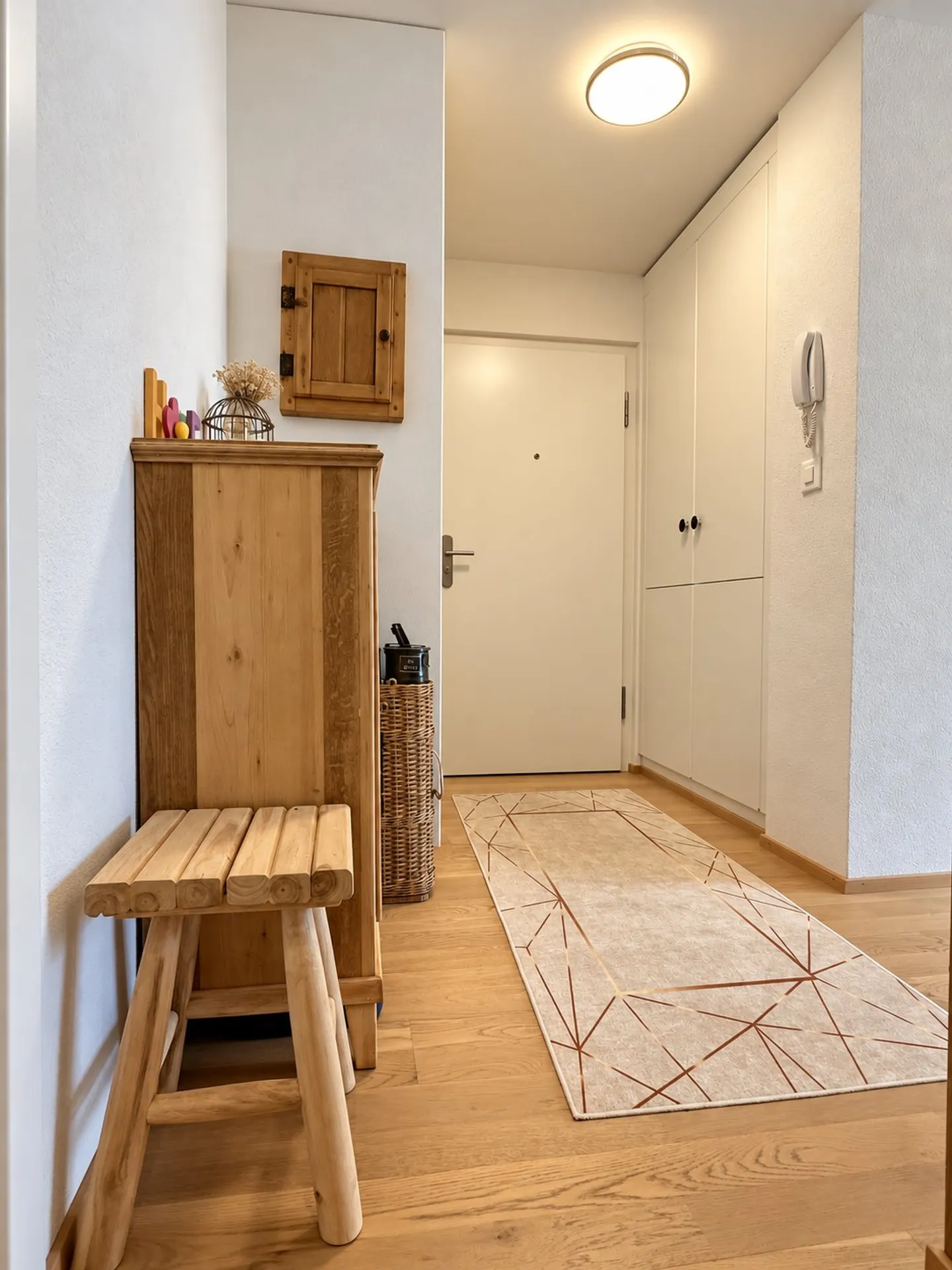 Spacious Garden Apartment - Photo 7 of 10