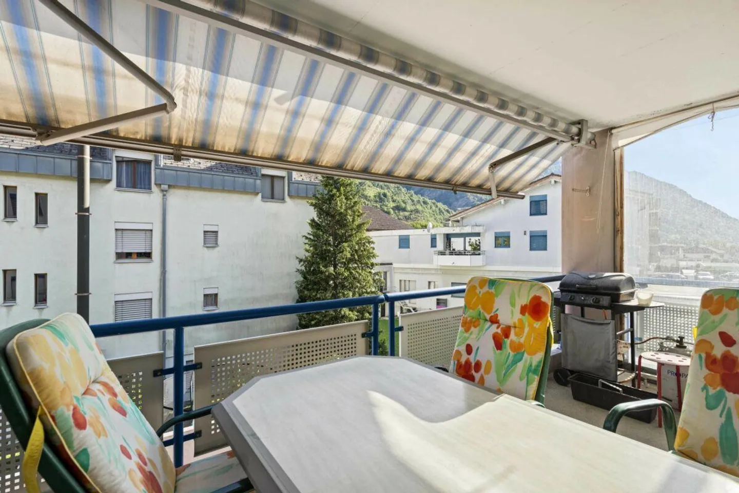 Appartamento di 4.5 locali in posizione centrale a Raron - Foto 1 di 9