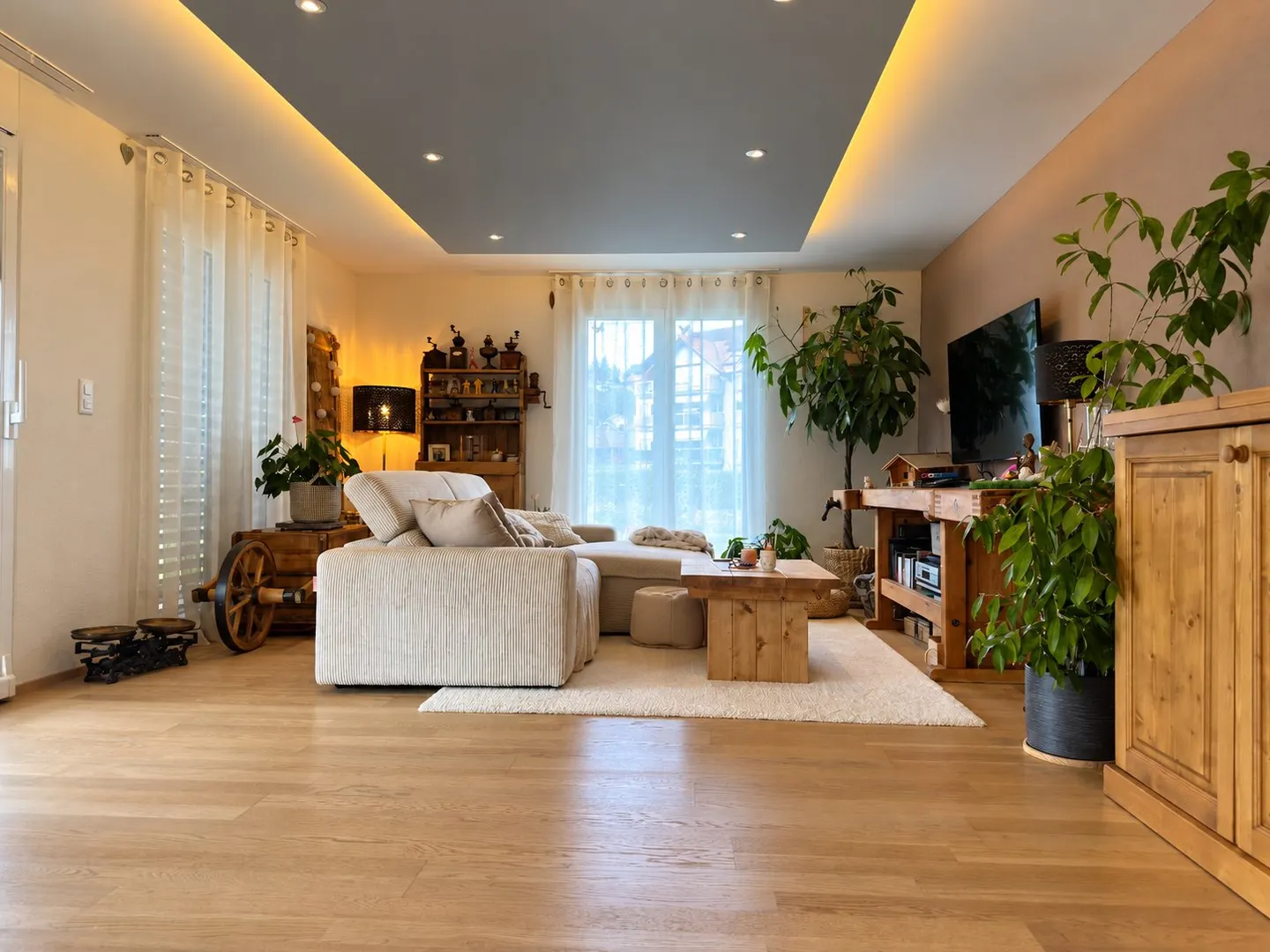 Spacious Garden Apartment - Photo 4 of 10