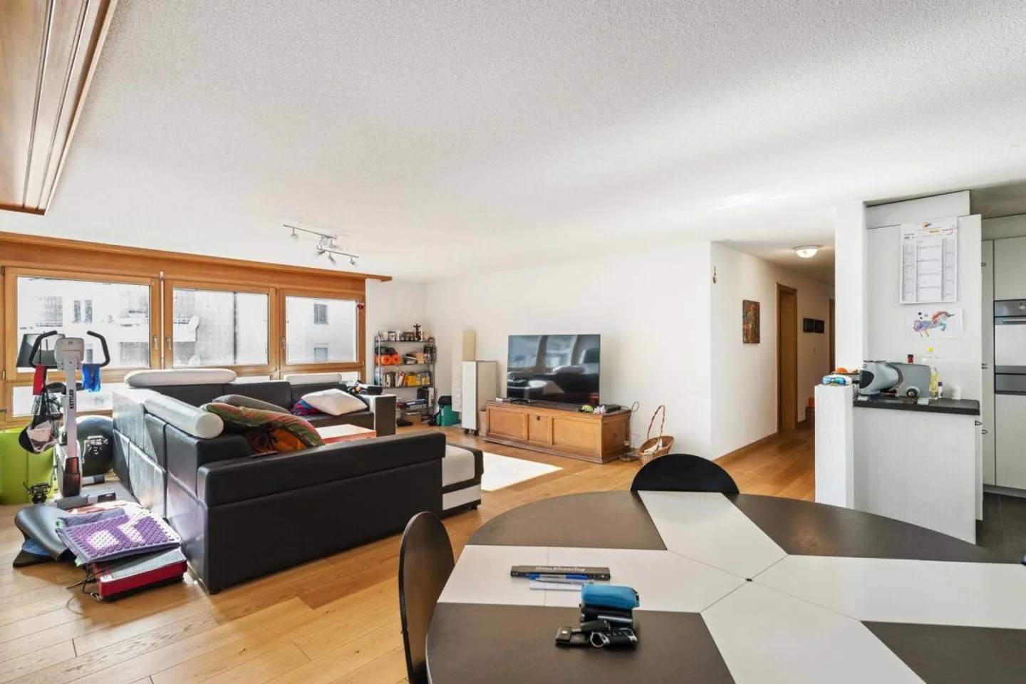 Appartamento di 4.5 locali in posizione centrale a Raron - Foto 2 di 9