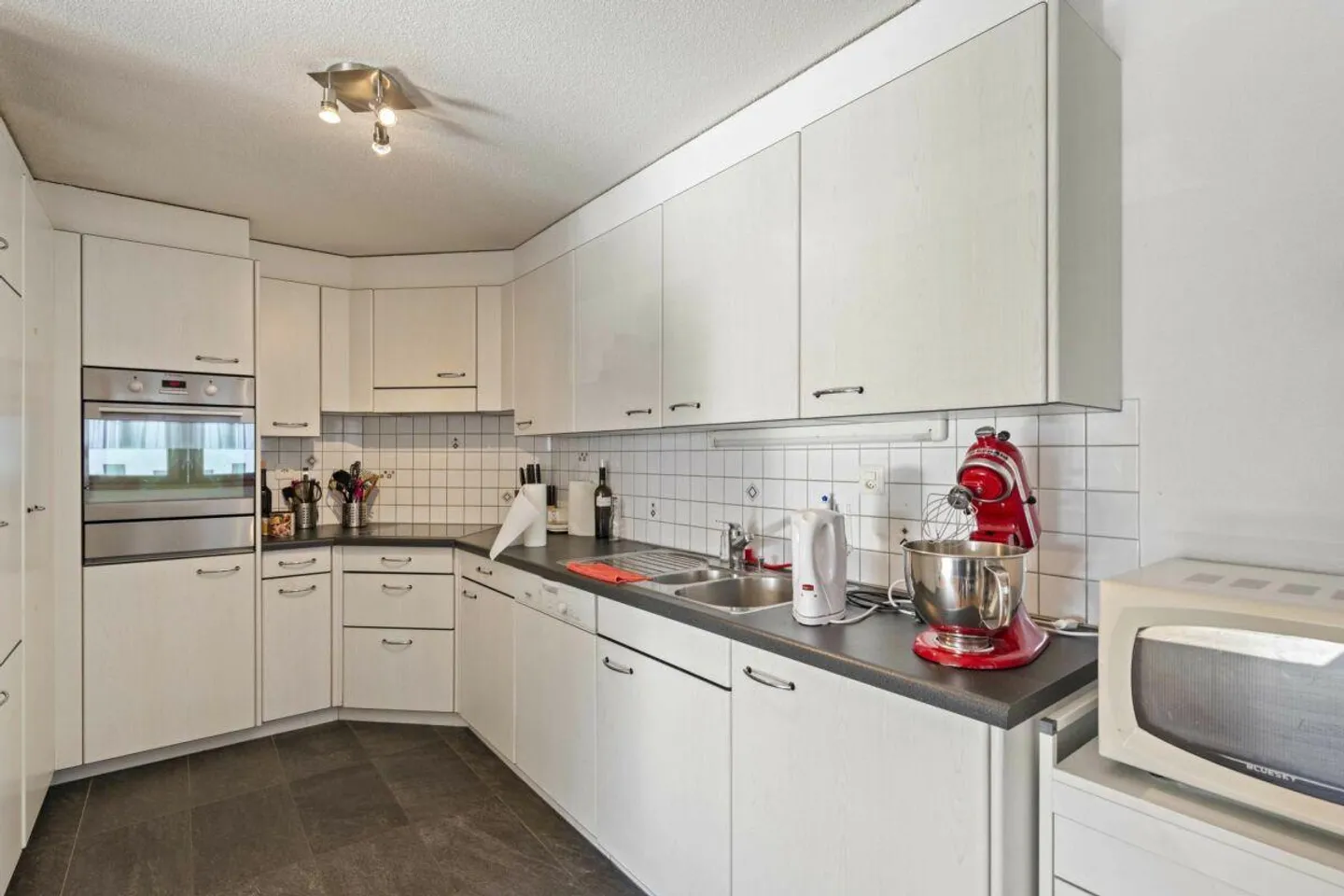 Appartamento di 4.5 locali in posizione centrale a Raron - Foto 3 di 9