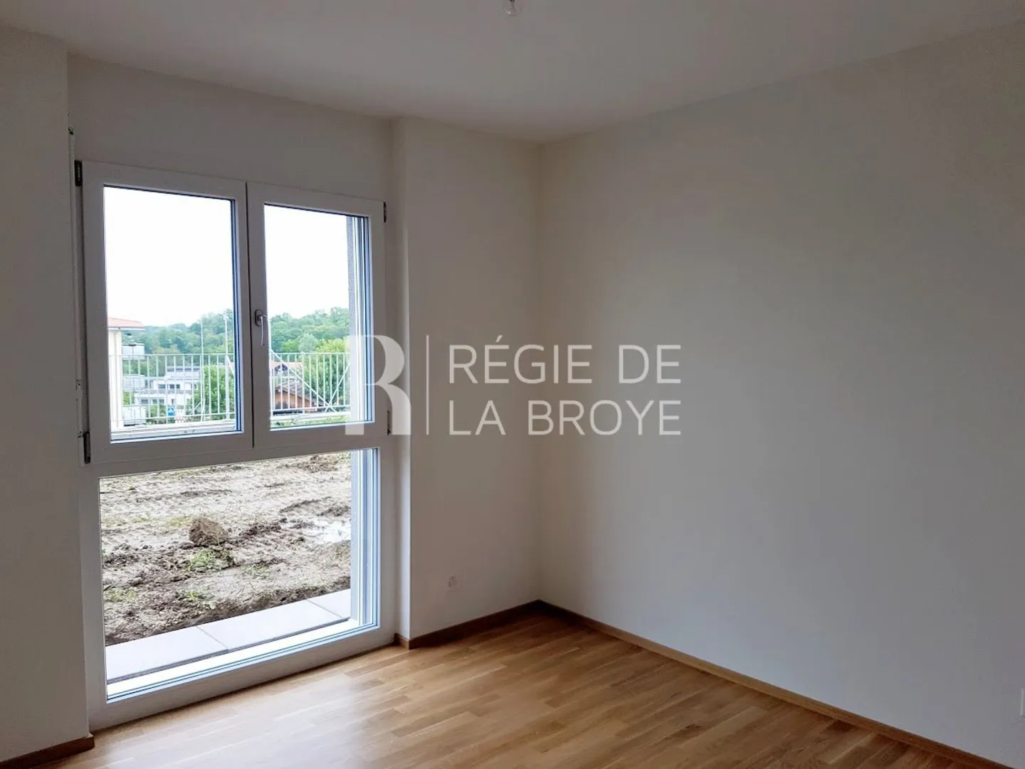 3.5-room apartment on the ground floor in Cousset - Photo 3 of 6