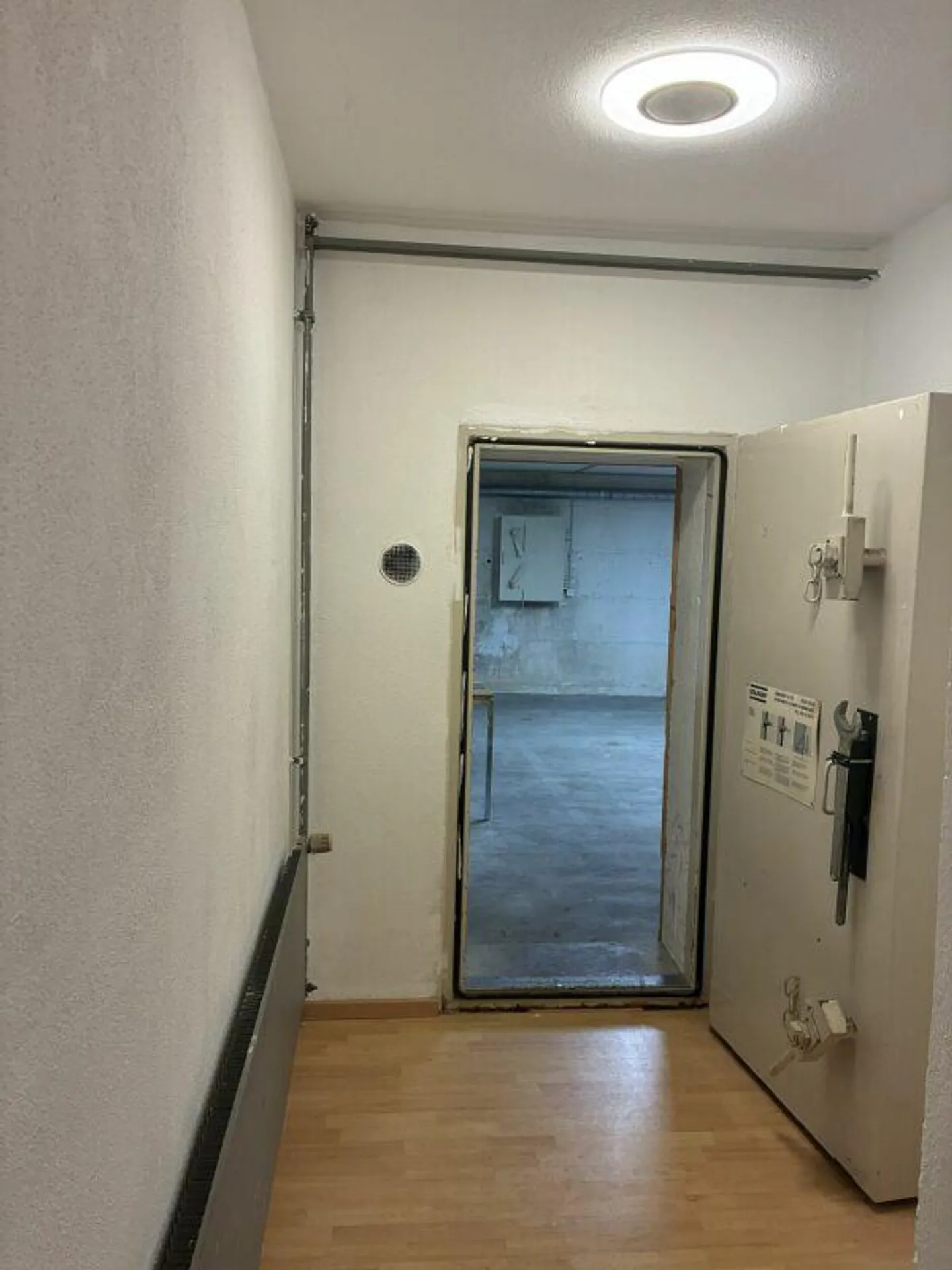 Sala hobby / Magazzino - Foto 2 di 4