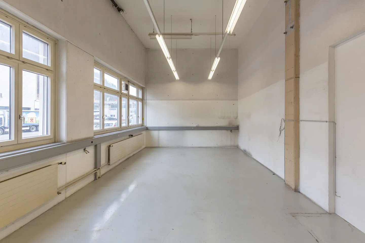 Spazio di stoccaggio in una posizione attraente - Foto 2 di 4