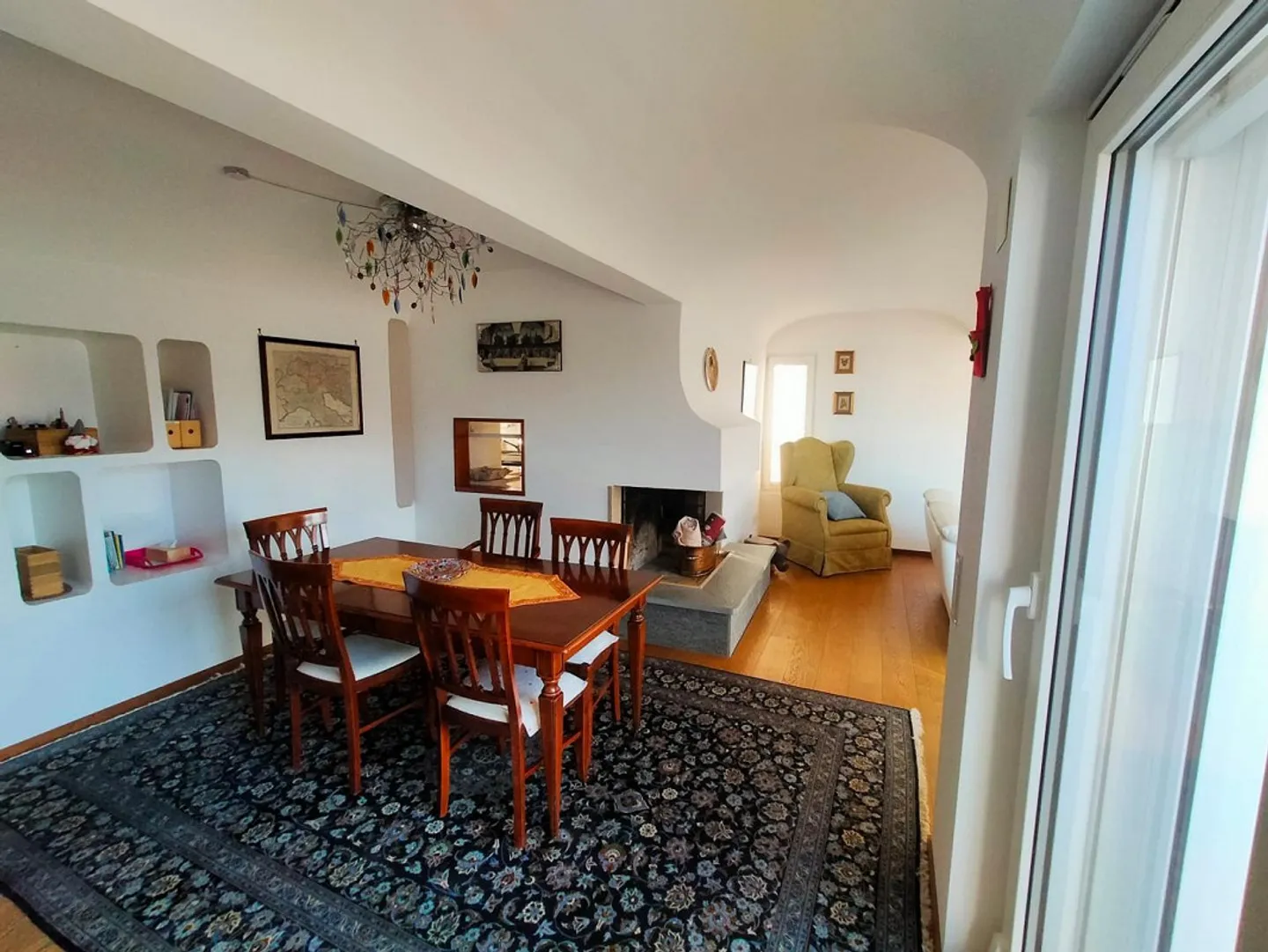 «appartamento duplex di 7 1/2 loc. molto tranquilla e soleggiata» - Foto 2 di 20