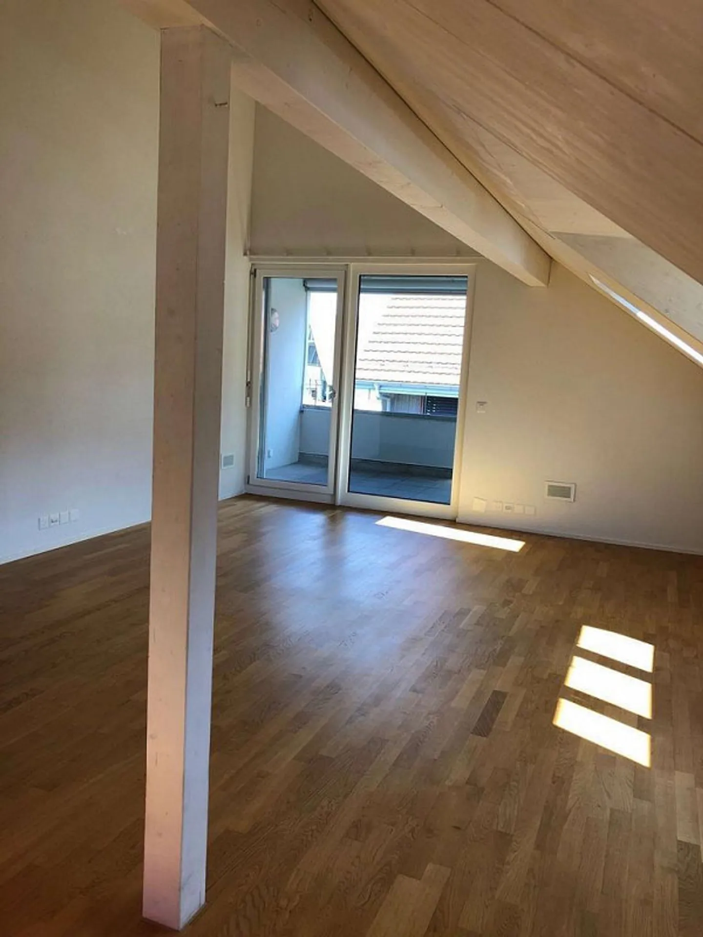 Appartamento Attico Elegante - Foto 3 di 7