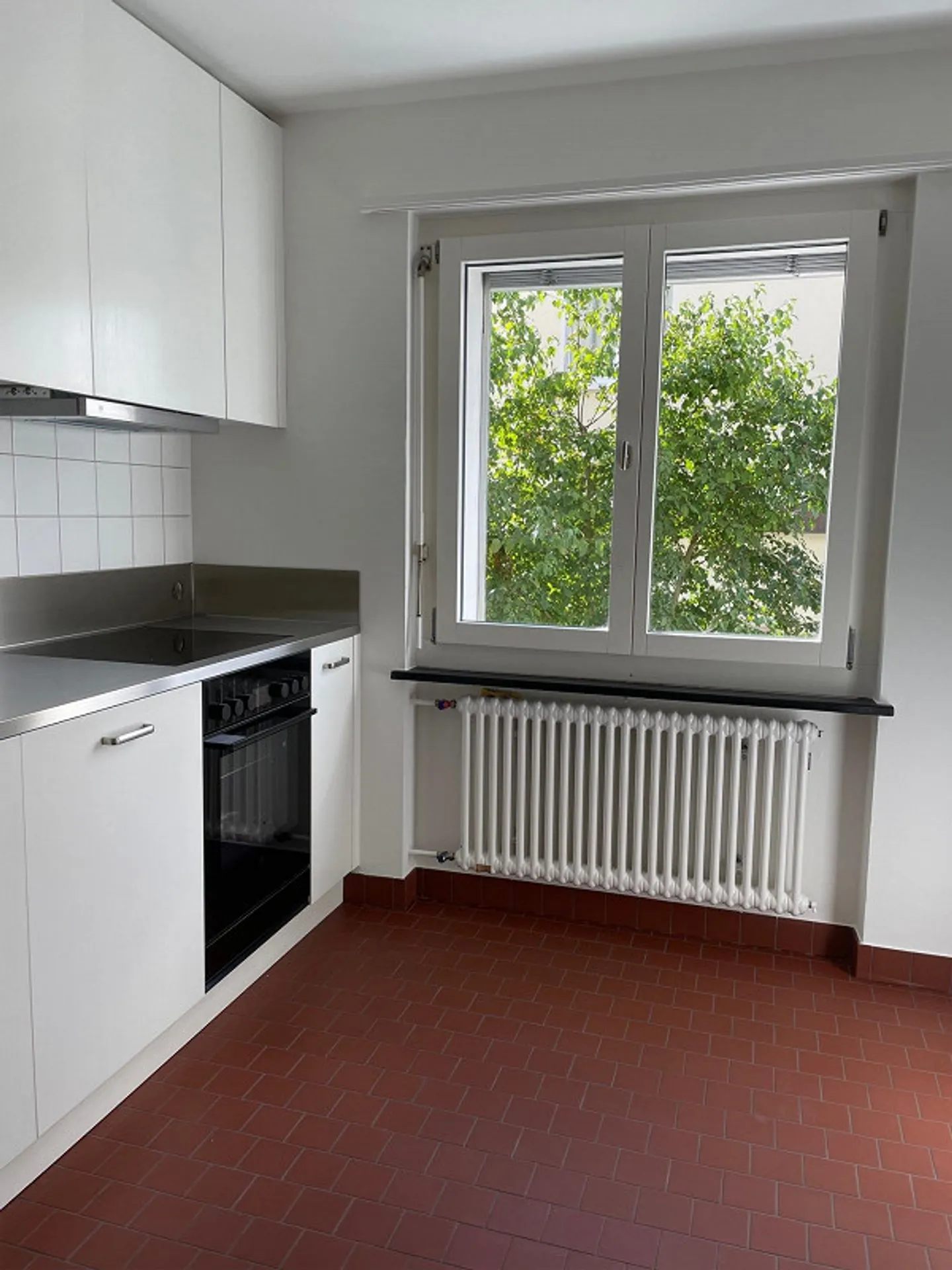 Renovated 3.5-room apartment in Allschwil for rent - Photo 1 of 5