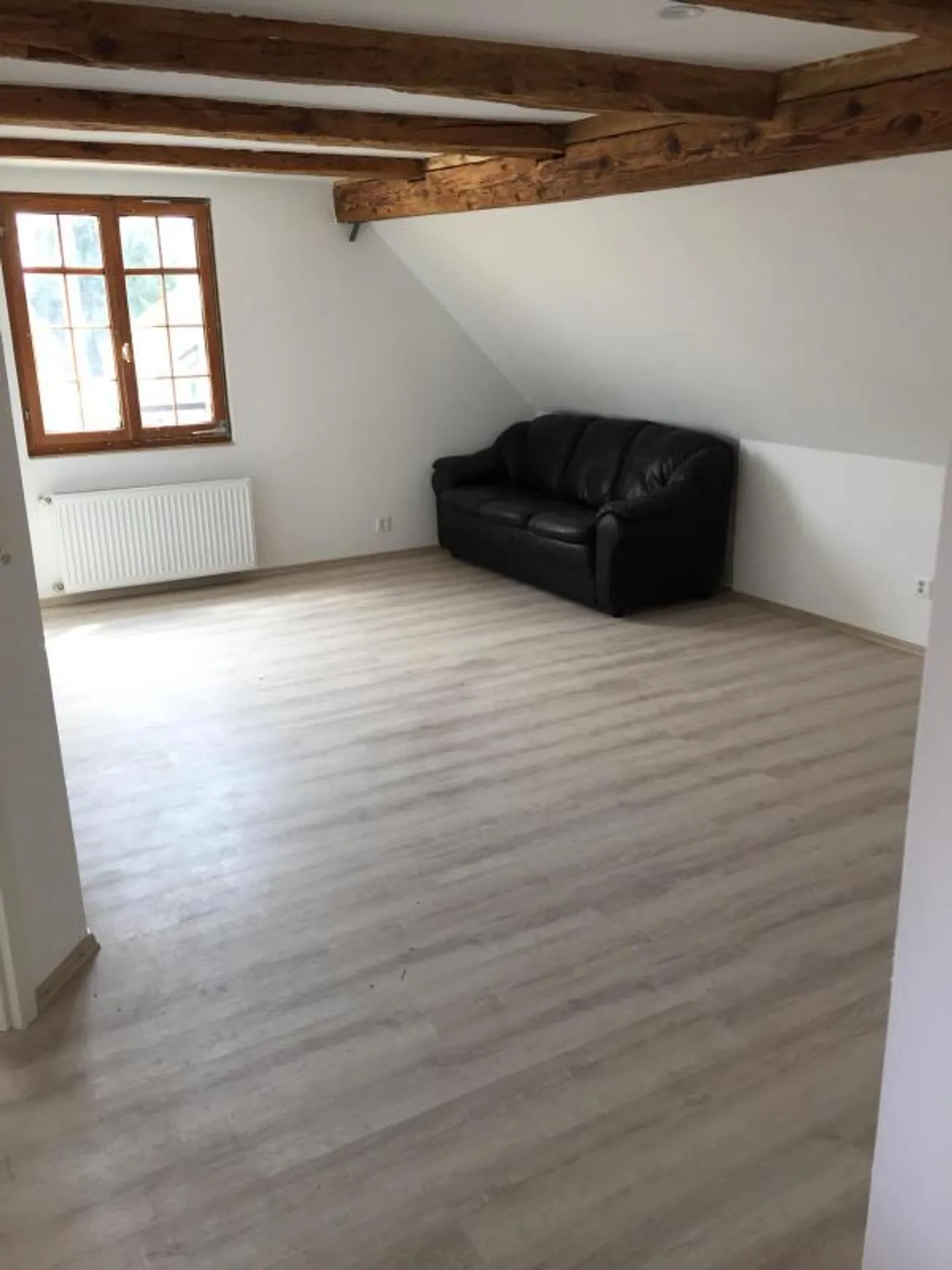 3 Room Attic Apartment - Photo 3 of 5