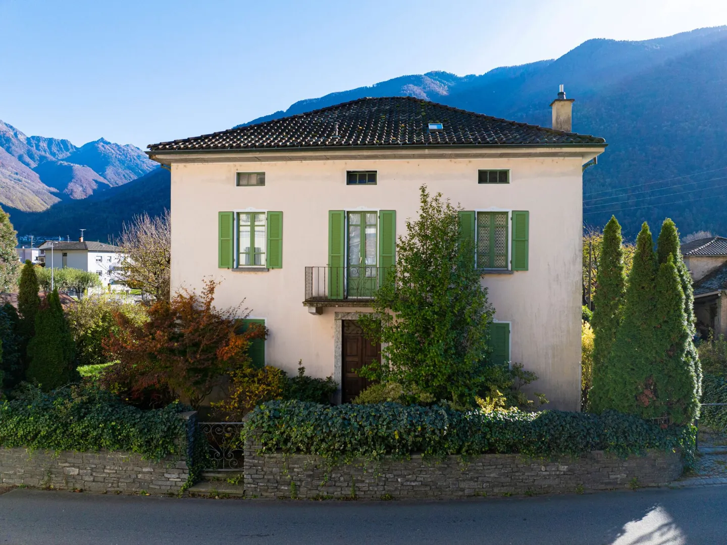 SAN VITTORE - 2 buildable plots and a villa to renovate - Photo 5 of 5