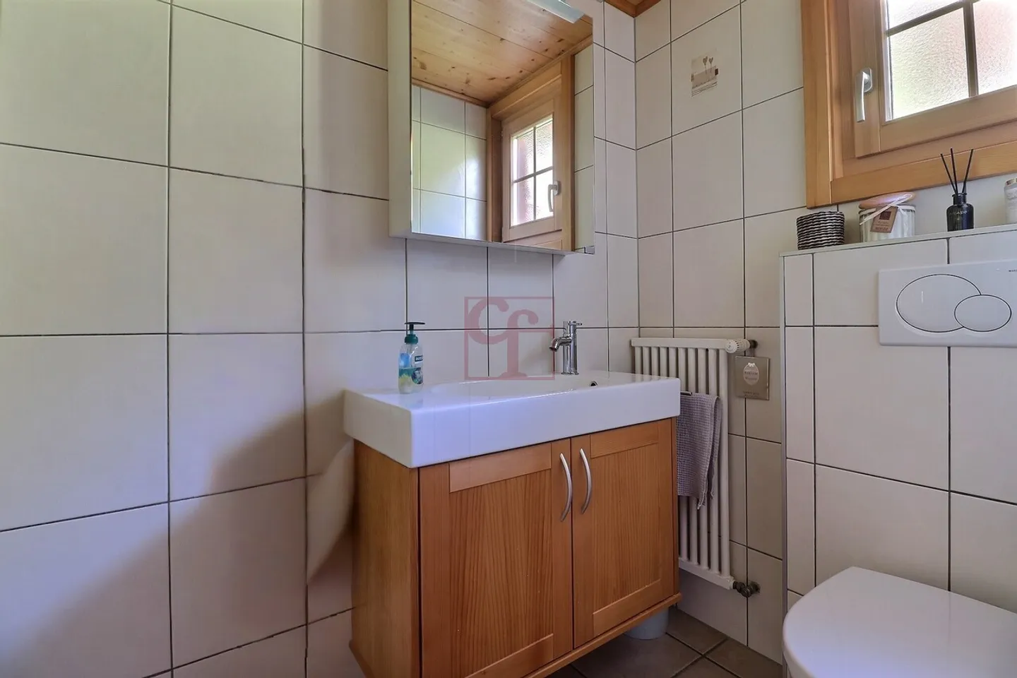 Beautiful chalet with 7.5 rooms in Crésuz in Gruyère - Photo 12 of 13