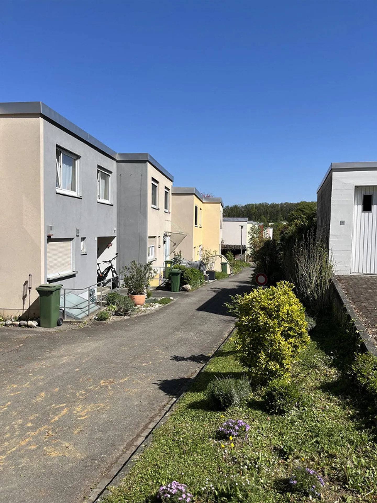 Maison individuelle de 5 pièces en coin avec jardin, vue et beaucoup de potentiel - Photo 13 sur 13