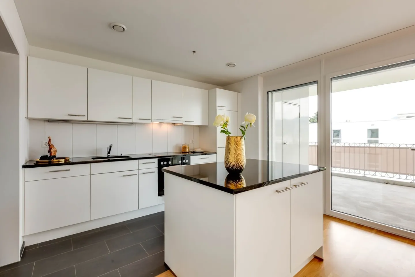 Ce bijou cherche de nouveaux locataires ! - Photo 2 sur 10
