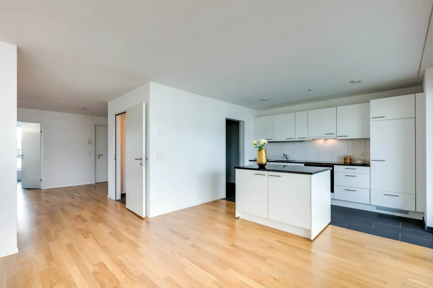 Ce bijou cherche de nouveaux locataires ! - Photo 3 sur 10