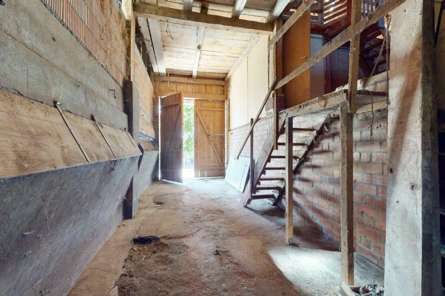 Authentisches Renovierungsbedürftiges Bauernhaus - Foto 13 von 16