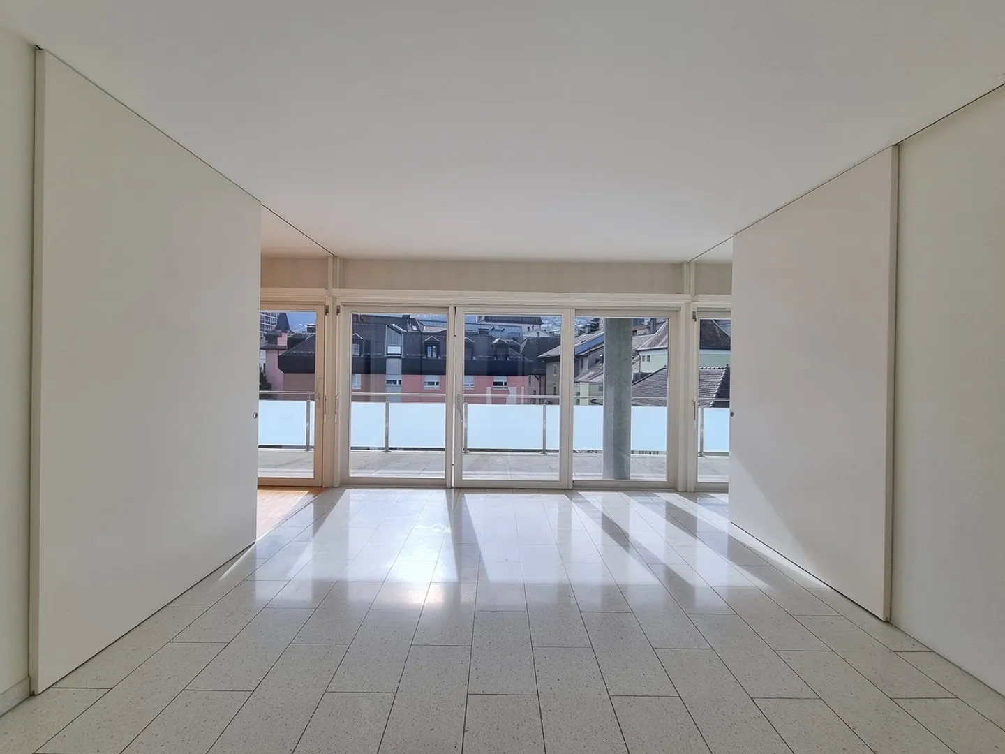 Apartment for rent - Photo 7 of 11