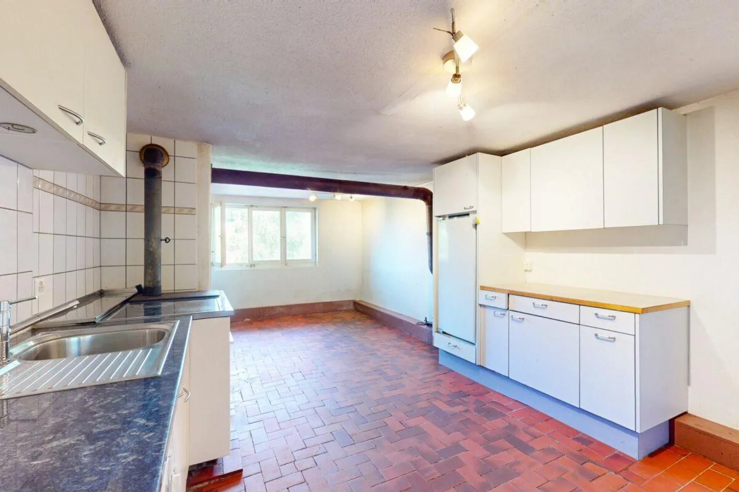 Authentisches Renovierungsbedürftiges Bauernhaus - Foto 8 von 16