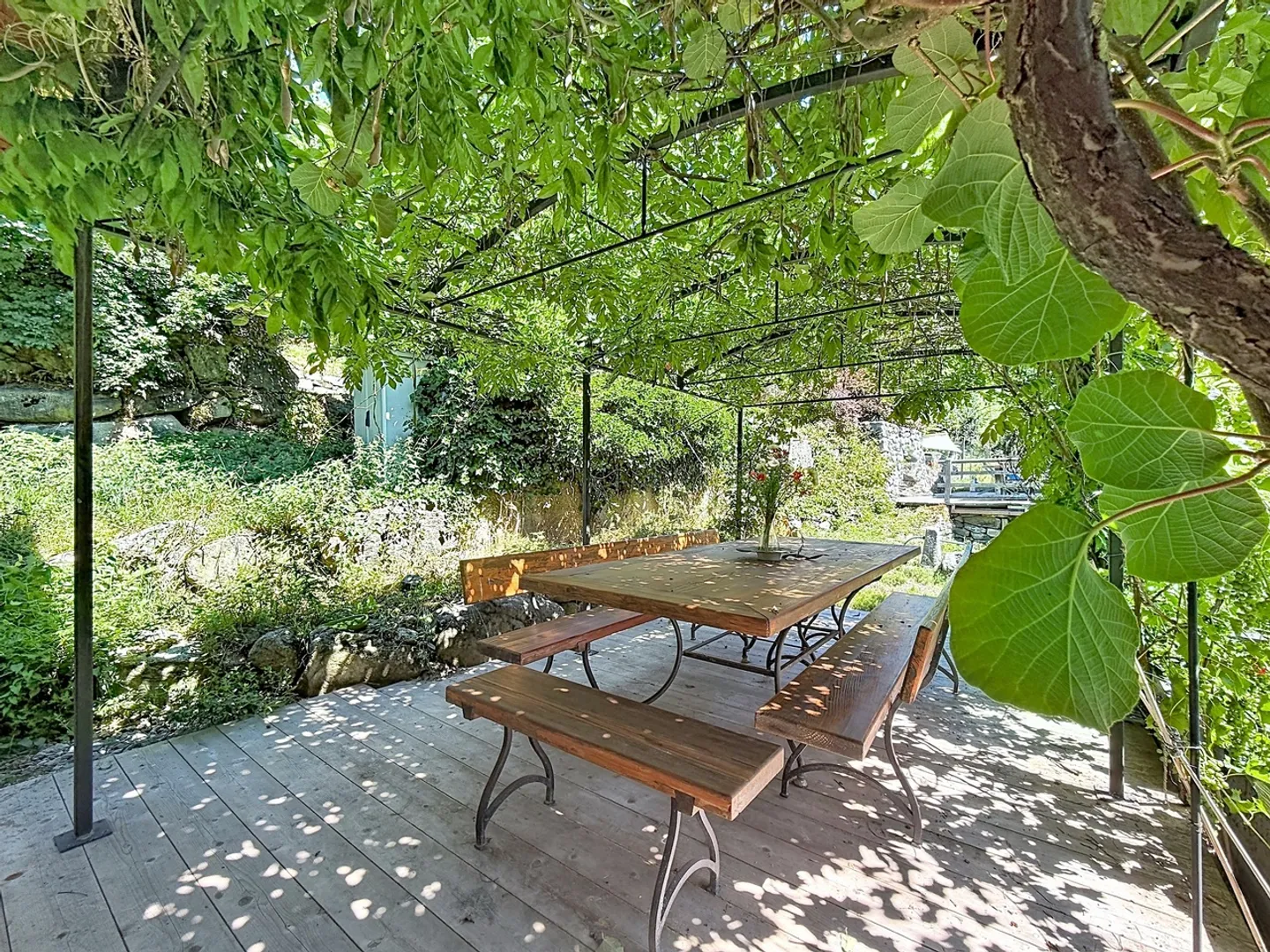 La Tsombe. Cinque case, un sentiero e tutta la valle di fronte. - Foto 10 di 24
