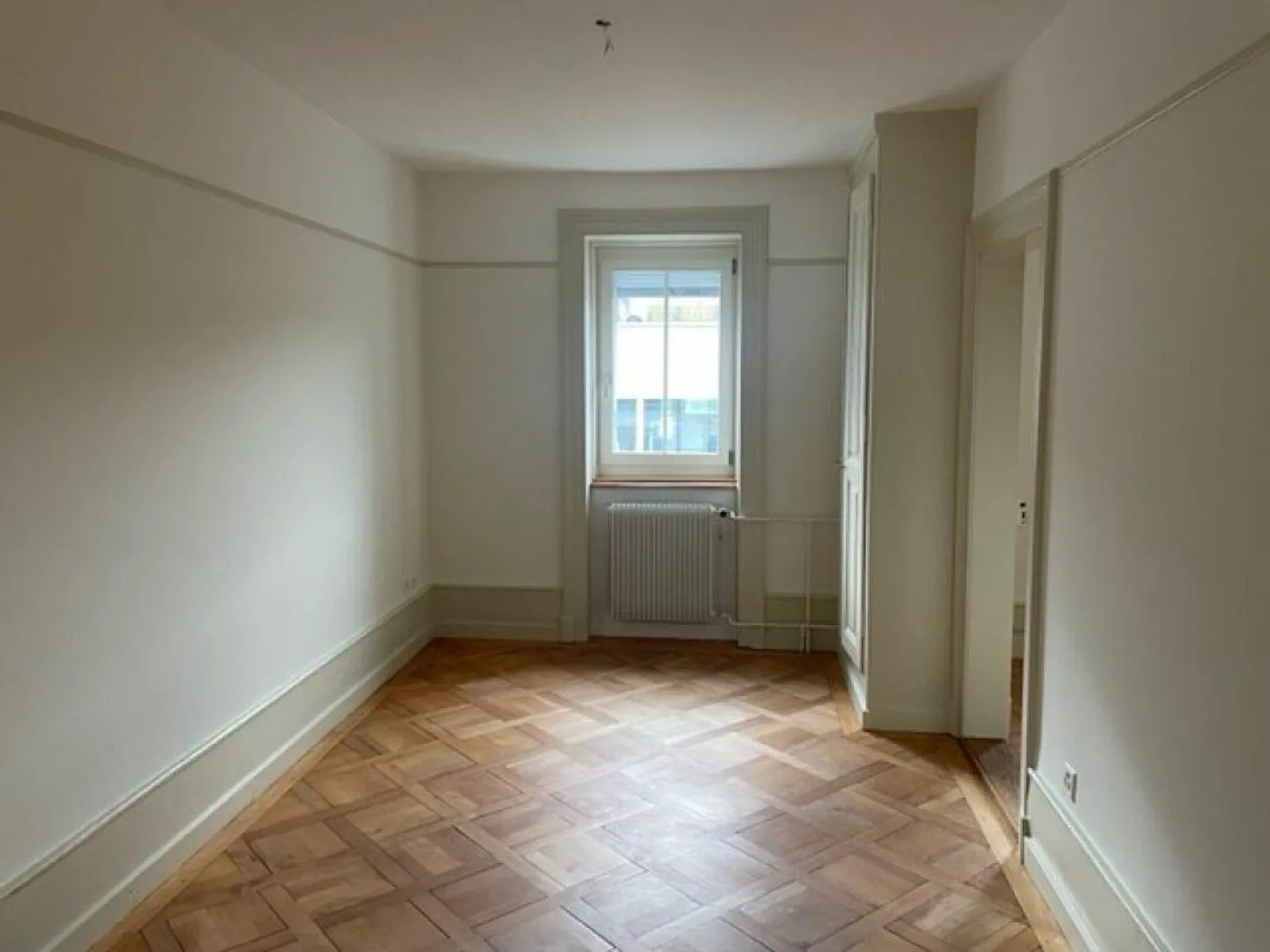 Renovated Old Building Apartment - Photo 5 of 7