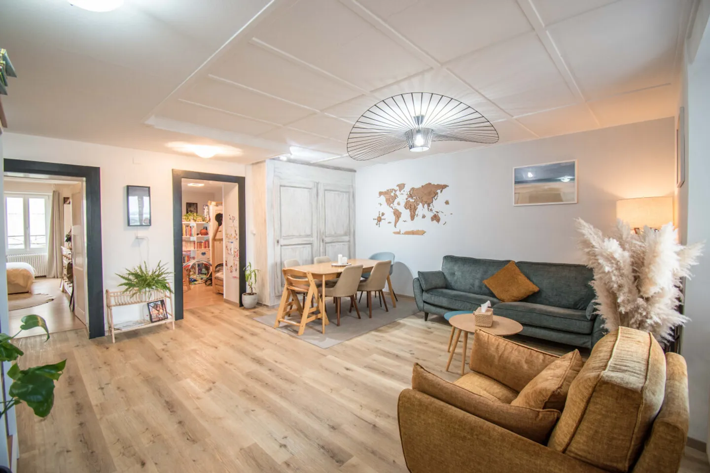 APPARTEMENT AVEC CACHET AU CENTRE-VILLE - Photo 2 sur 7