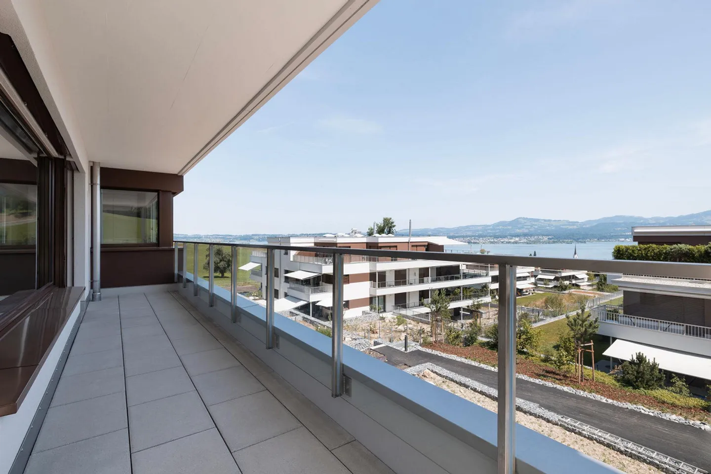 Modern Apartment in Nature - Photo 9 of 11
