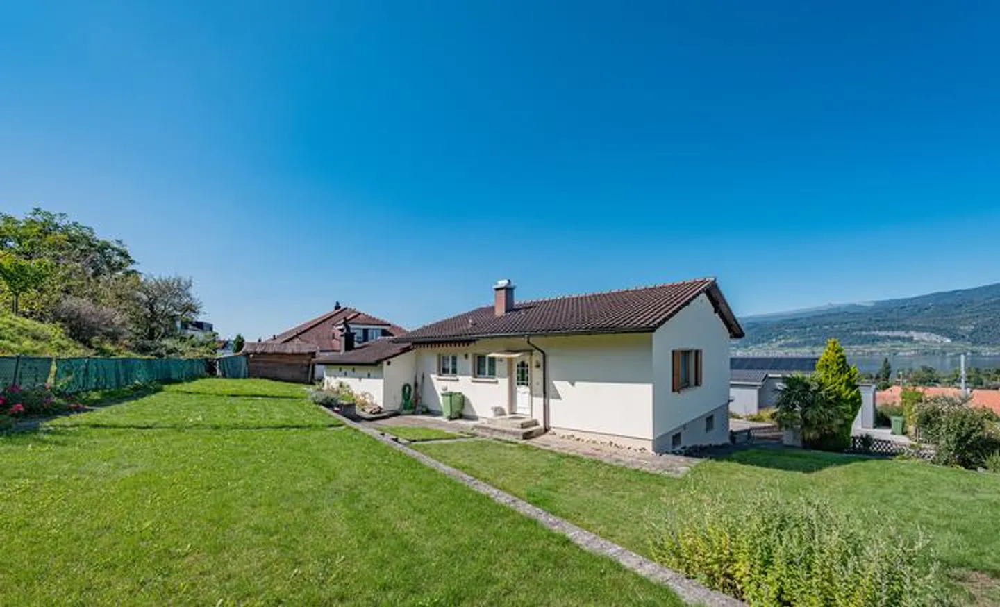 729 m² di terreno edificabile di alta qualità con vista lago - Foto 7 di 8