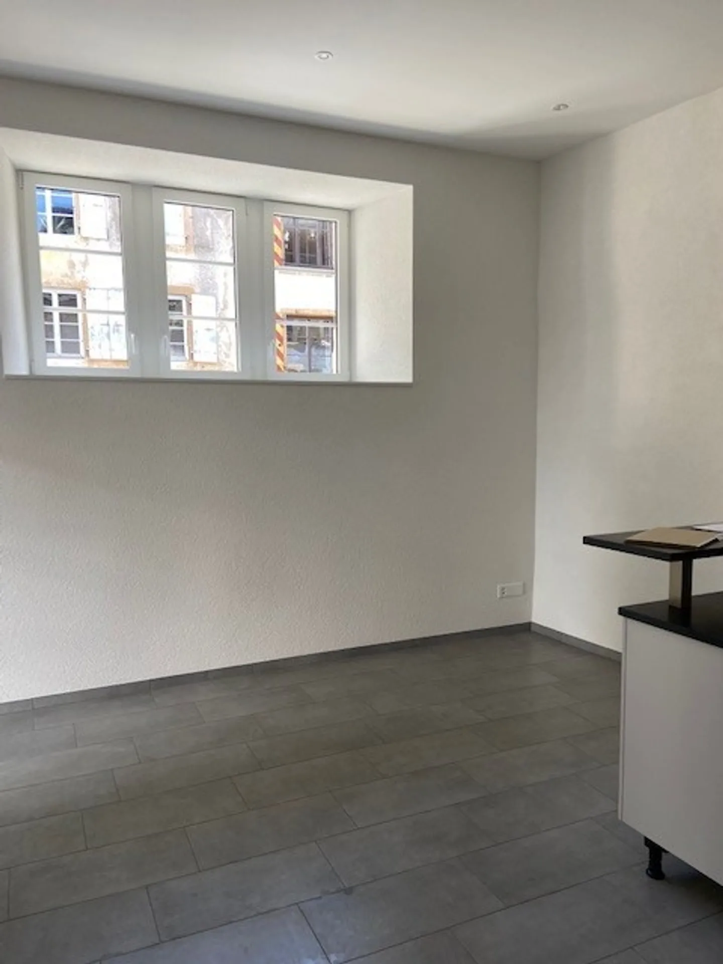 3.5 Room Apartment - Photo 2 of 8
