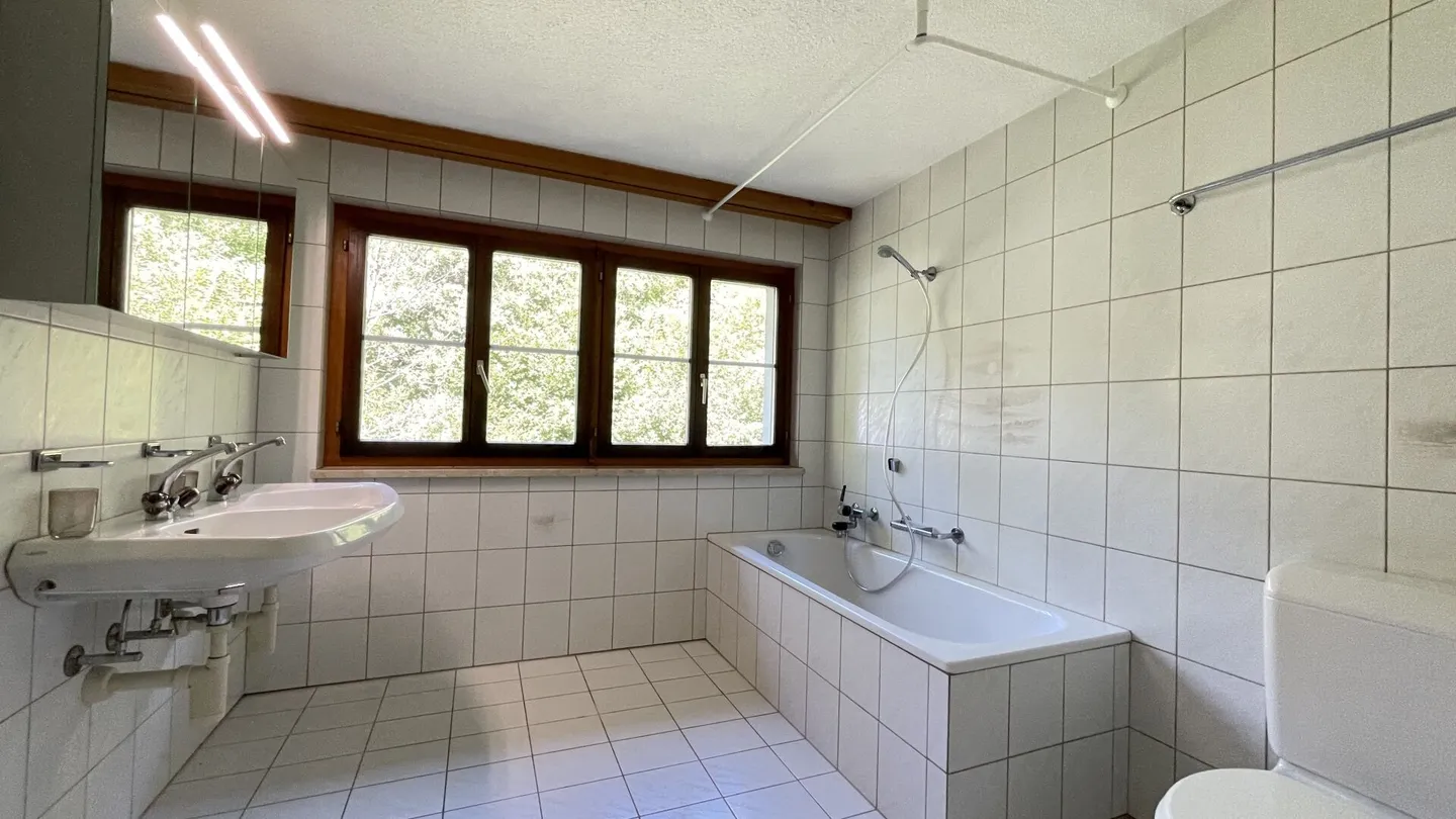 Ampio Appartamento Moderno 3.5 Stanze con Bella Vista - Foto 4 di 12