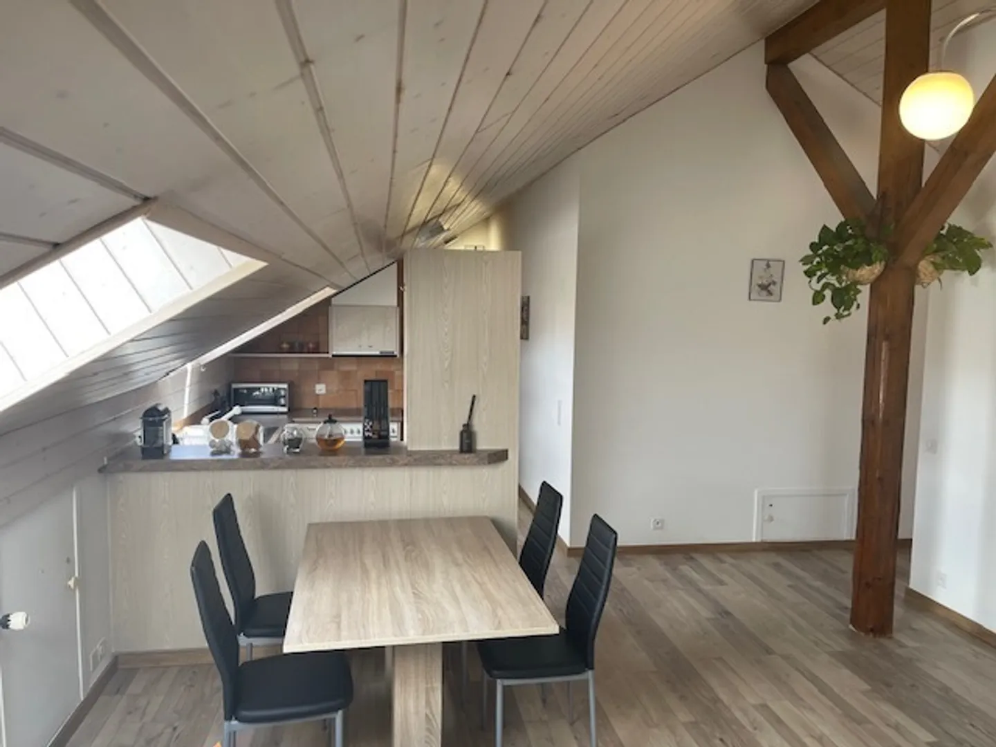 3œ ZI-WOHNUNG IN PORRENTRUY (JU), MÖBLIERT, TEMPORÄR - Photo 3 of 10