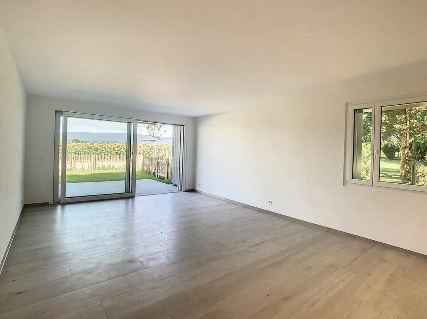 Bel appartamento al piano terra in un quartiere tranquillo - Foto 2 di 9