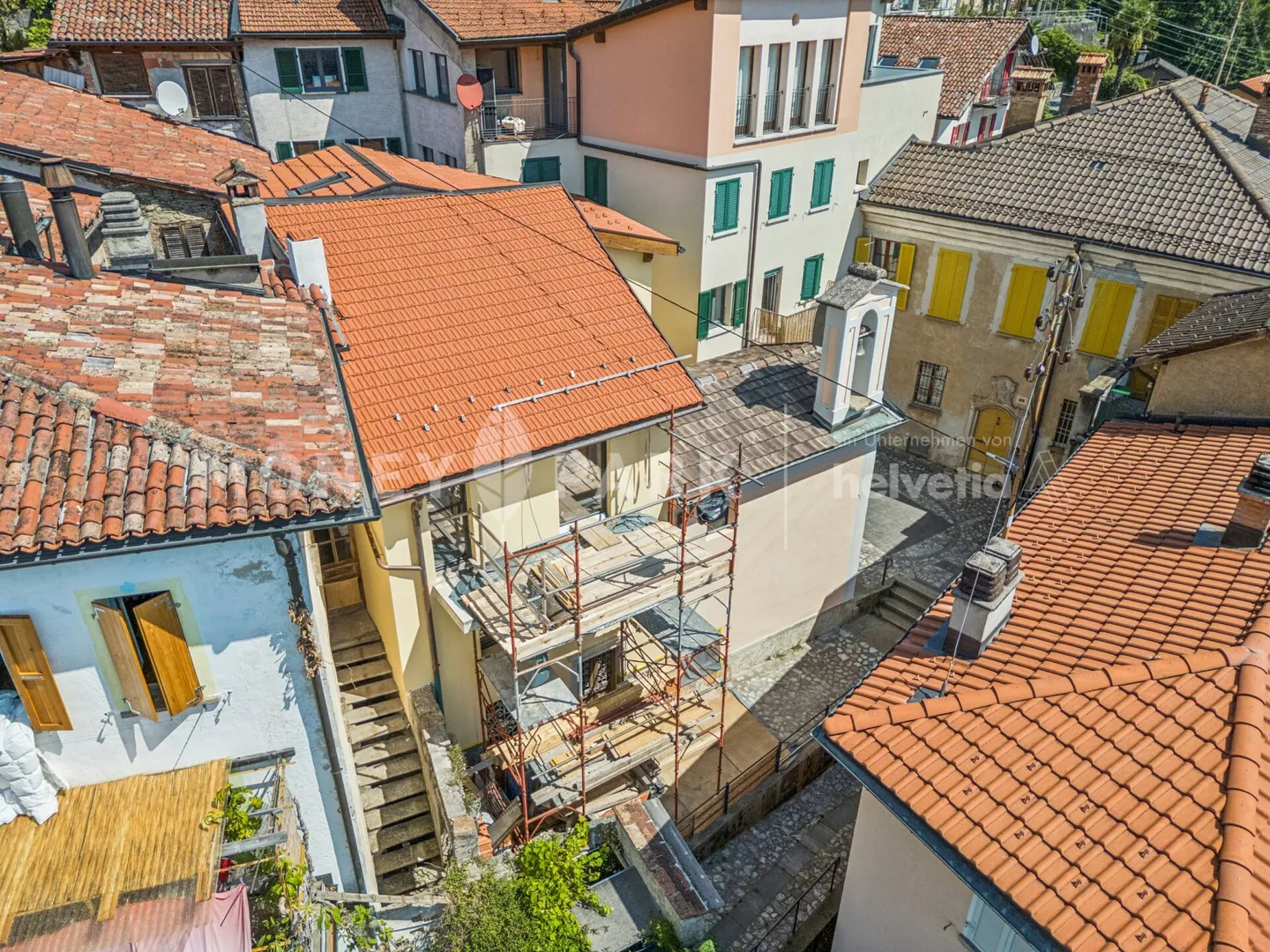 Casa unifamiliare di 5,5 stanze - ristrutturata con giardino separato - Foto 2 di 13